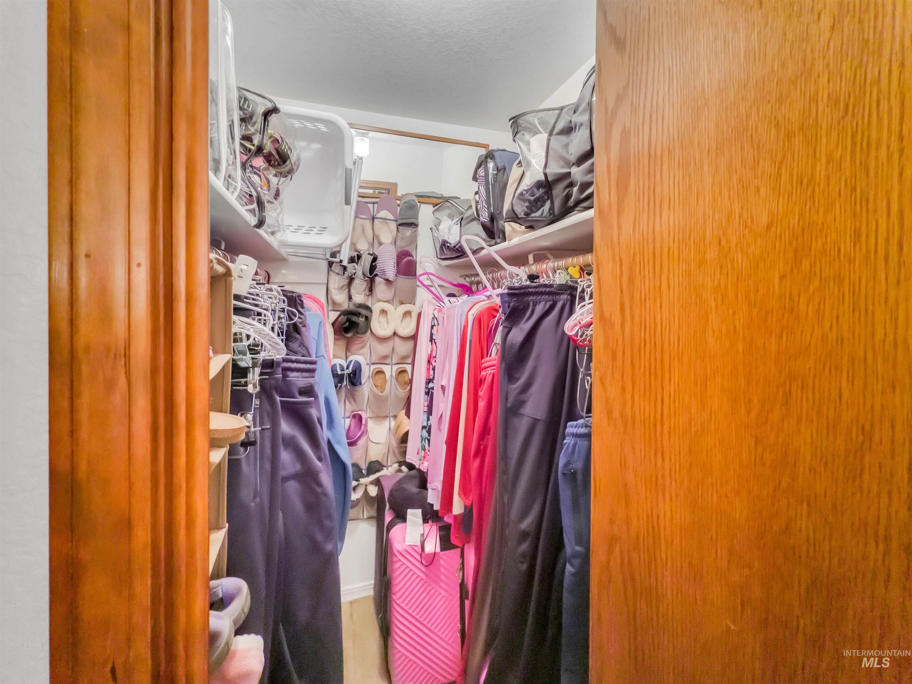 3950 N Whitehead, Boise, Idaho 83703, 3 Bedrooms, 2 Bathrooms, Residential For Sale, Price $500,000, 98992687