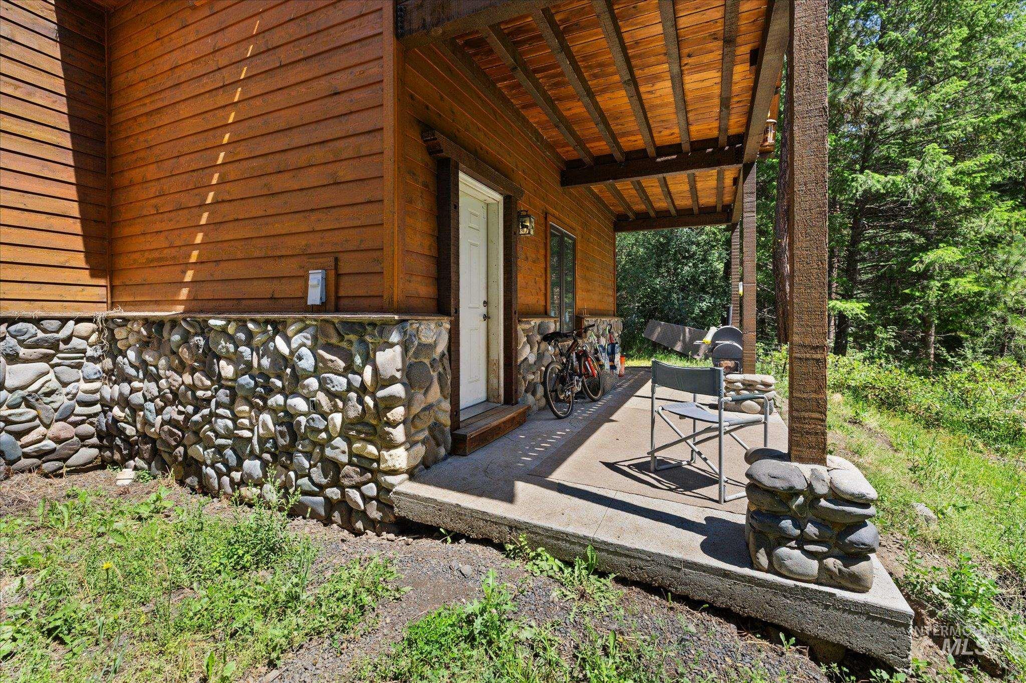 123 Wilderness Ranch Ln, Cascade, Idaho 83611, 4 Bedrooms, 3 Bathrooms, Residential For Sale, Price $699,900, 98992691