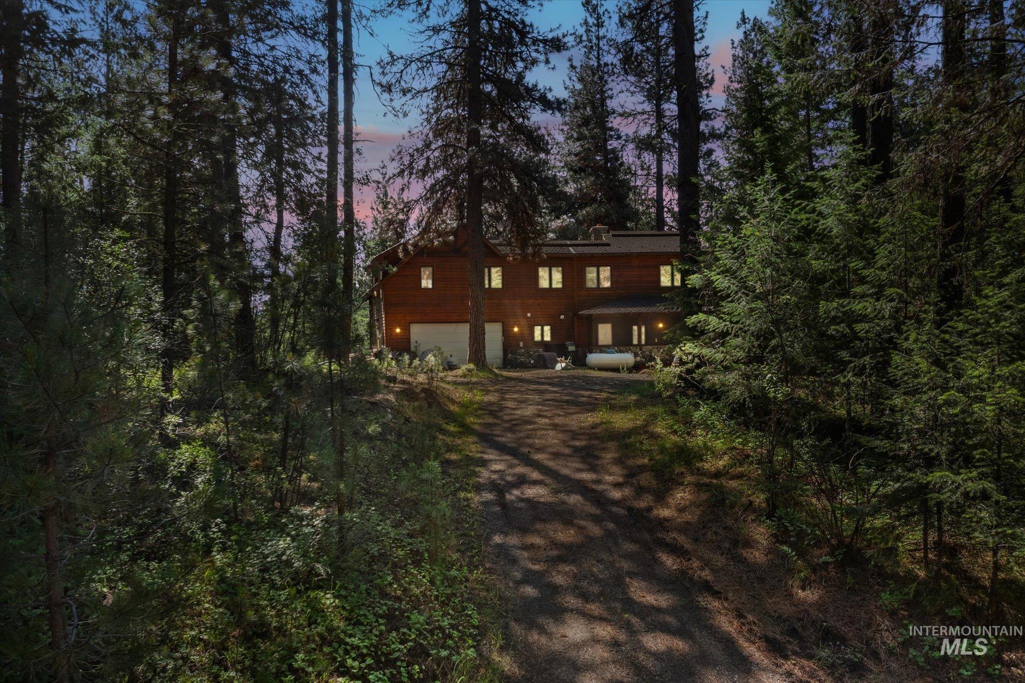 123 Wilderness Ranch Ln, Cascade, Idaho 83611, 4 Bedrooms, 3 Bathrooms, Residential For Sale, Price $699,900, 98992691