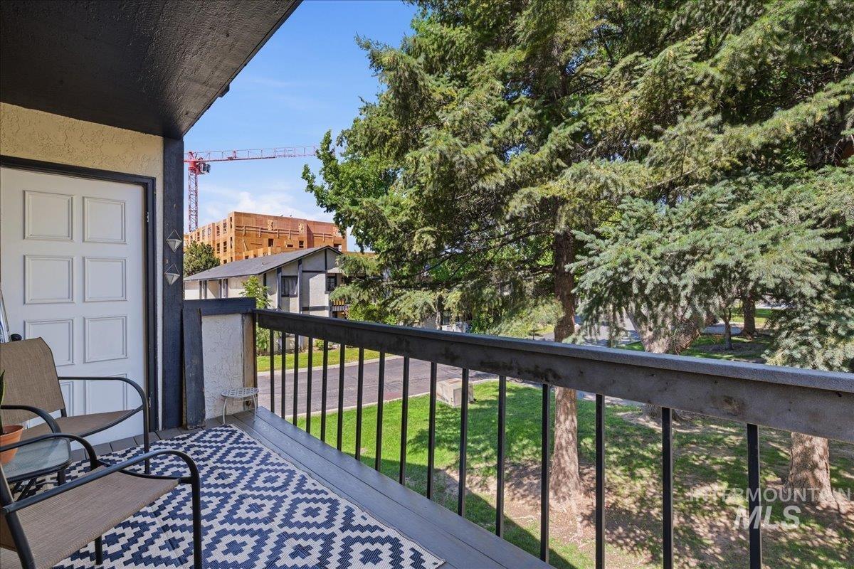 7093 W Colehaven Ln, Boise, Idaho 83704, 2 Bedrooms, 1 Bathroom, Residential For Sale, Price $240,000,MLS 98992693