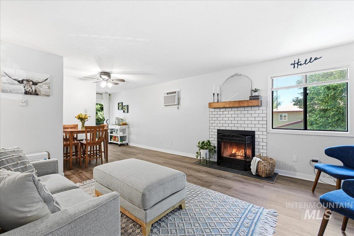 7093 W Colehaven Ln, Boise, Idaho 83704, 2 Bedrooms, 1 Bathroom, Residential For Sale, Price $240,000,MLS 98992693