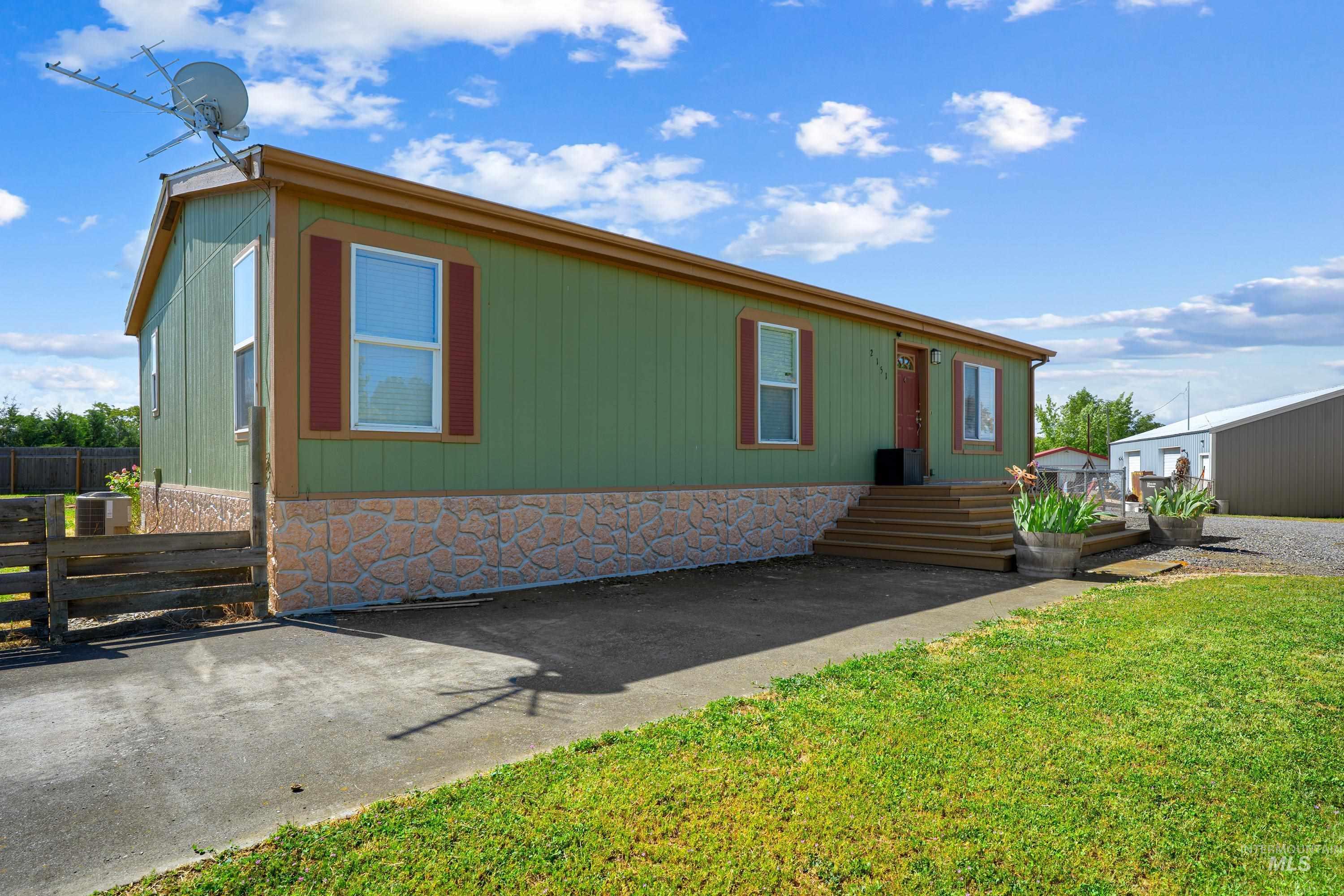 2151 2nd Ave, Clarkston, Washington 99403, 2 Bedrooms, 2 Bathrooms, Residential For Sale, Price $380,000, 98992694
