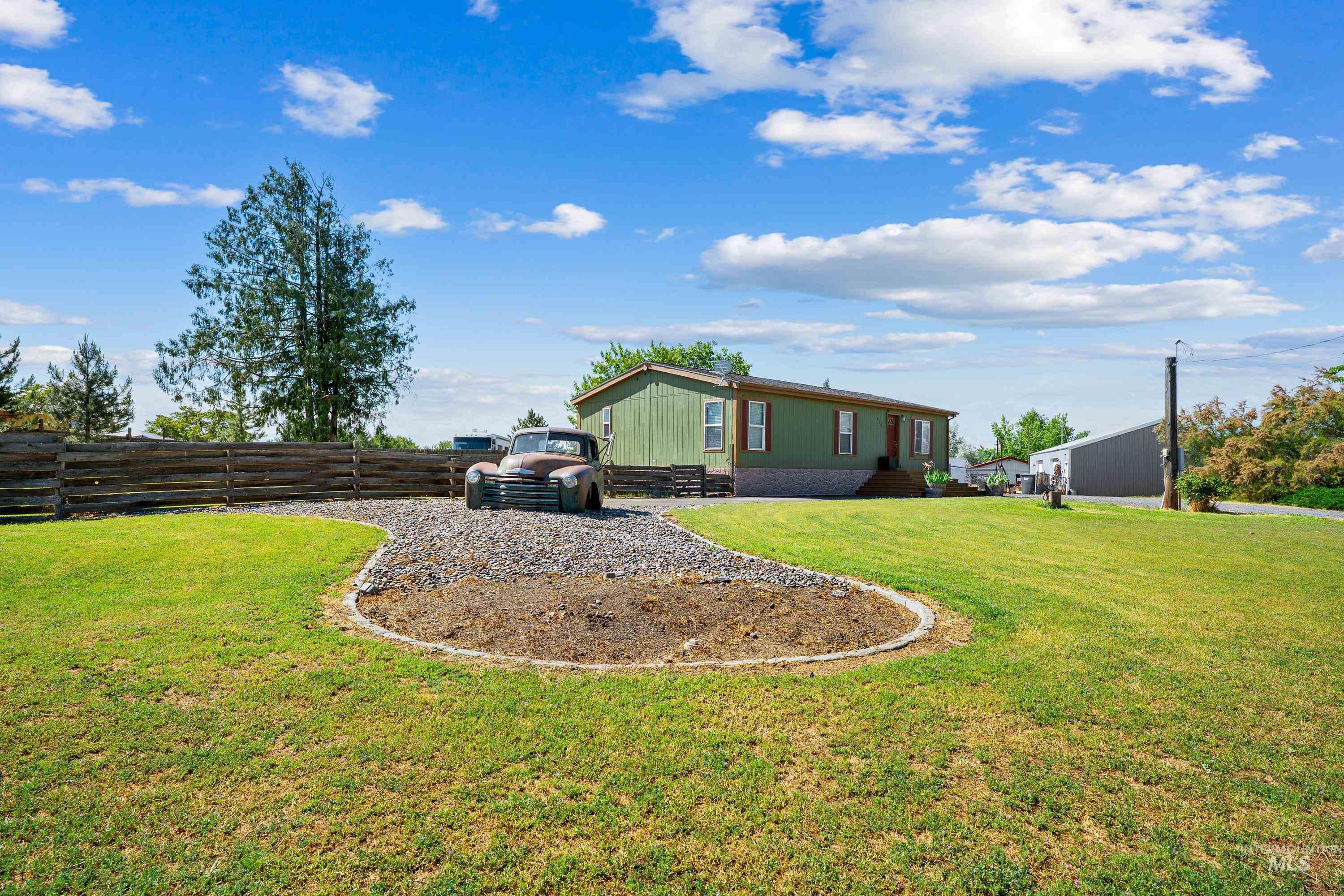 2151 2nd Ave, Clarkston, Washington 99403, 2 Bedrooms, 2 Bathrooms, Residential For Sale, Price $380,000, 98992694