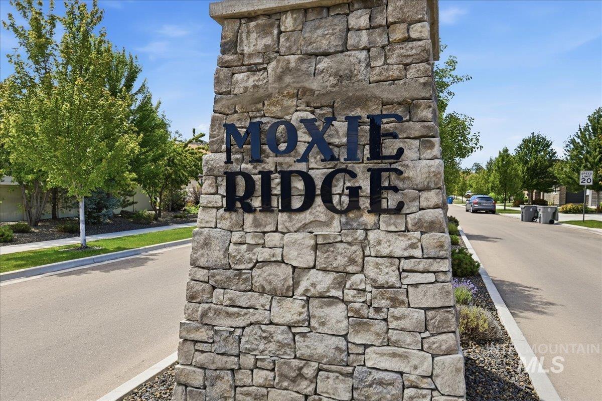 2305 E Danzee Drive, Boise, Idaho 83716, 3 Bedrooms, 2.5 Bathrooms, Residential For Sale, Price $558,000, 98992698