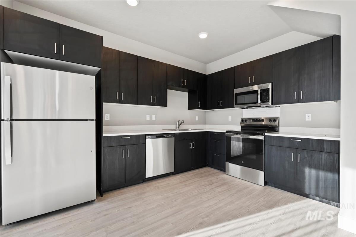 2811 W Palouse St, Boise, Idaho 83705, 3 Bedrooms, 2 Bathrooms, Residential Income For Sale, Price $459,999,MLS 98992700