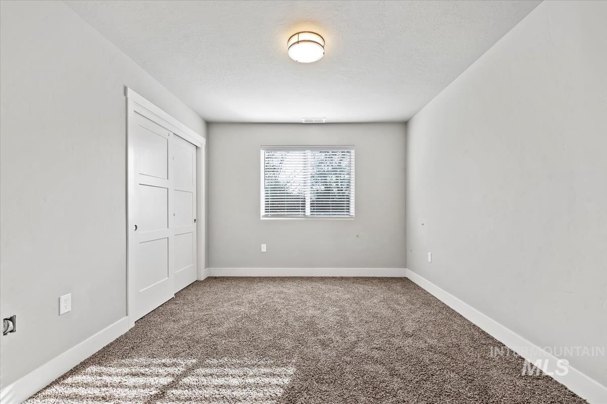 2811 W Palouse St, Boise, Idaho 83705, 3 Bedrooms, 2 Bathrooms, Residential Income For Sale, Price $459,999,MLS 98992700