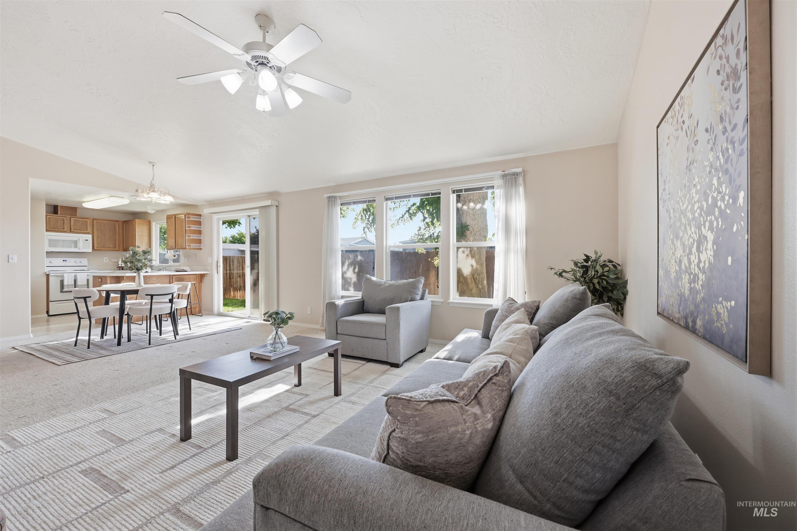 2288 N Linda Vista Pl, Boise, Idaho 83704, 2 Bedrooms, 2 Bathrooms, Residential For Sale, Price $375,000,MLS 98992702