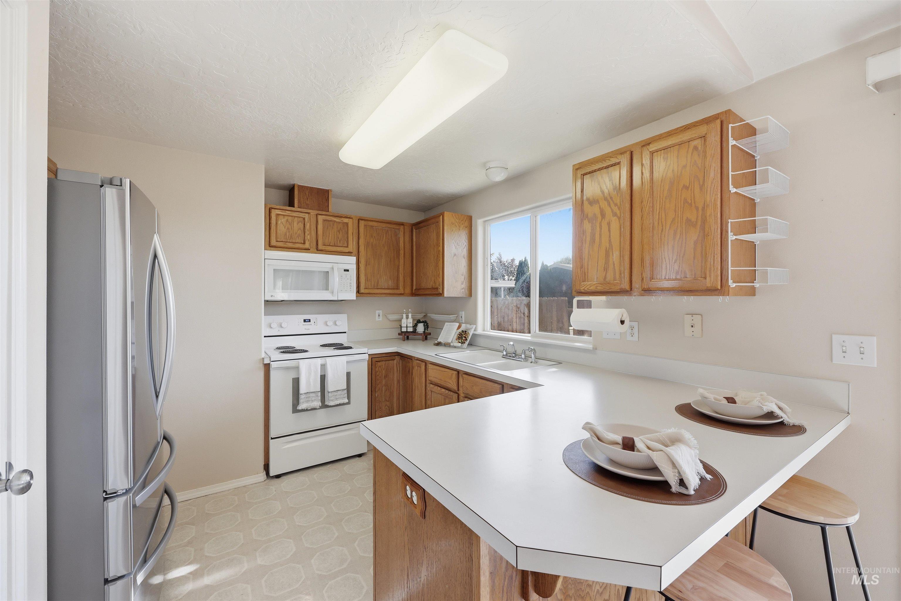 2288 N Linda Vista Pl, Boise, Idaho 83704, 2 Bedrooms, 2 Bathrooms, Residential For Sale, Price $375,000,MLS 98992702
