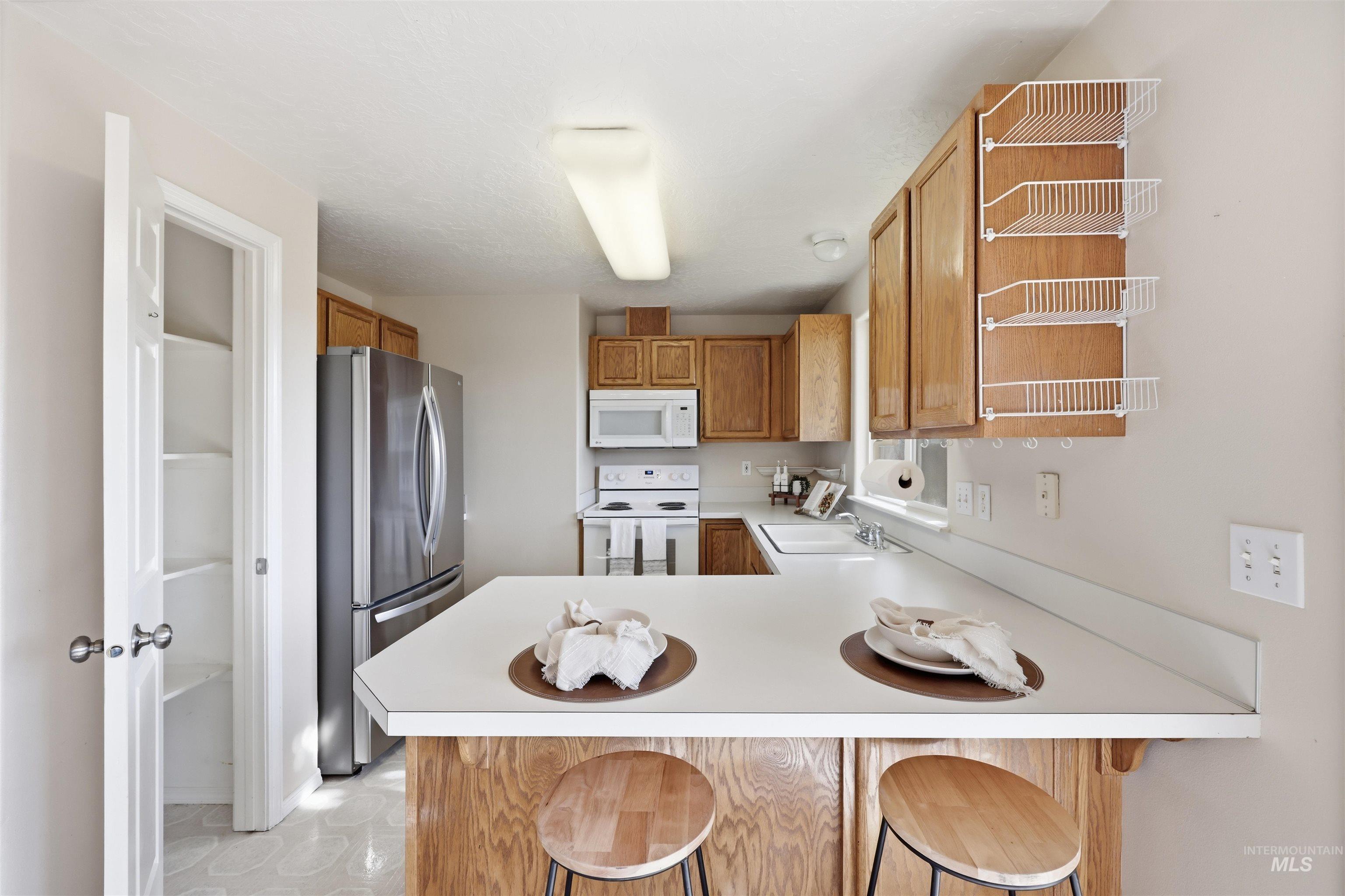 2288 N Linda Vista Pl, Boise, Idaho 83704, 2 Bedrooms, 2 Bathrooms, Residential For Sale, Price $375,000,MLS 98992702