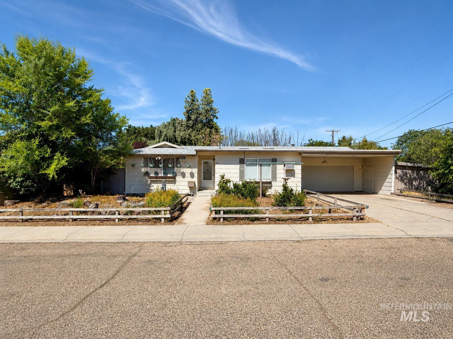 73 N Elijah Dr, Nampa, Idaho 83651, 3 Bedrooms, 2 Bathrooms, Residential For Sale, Price $349,900,MLS 98992703