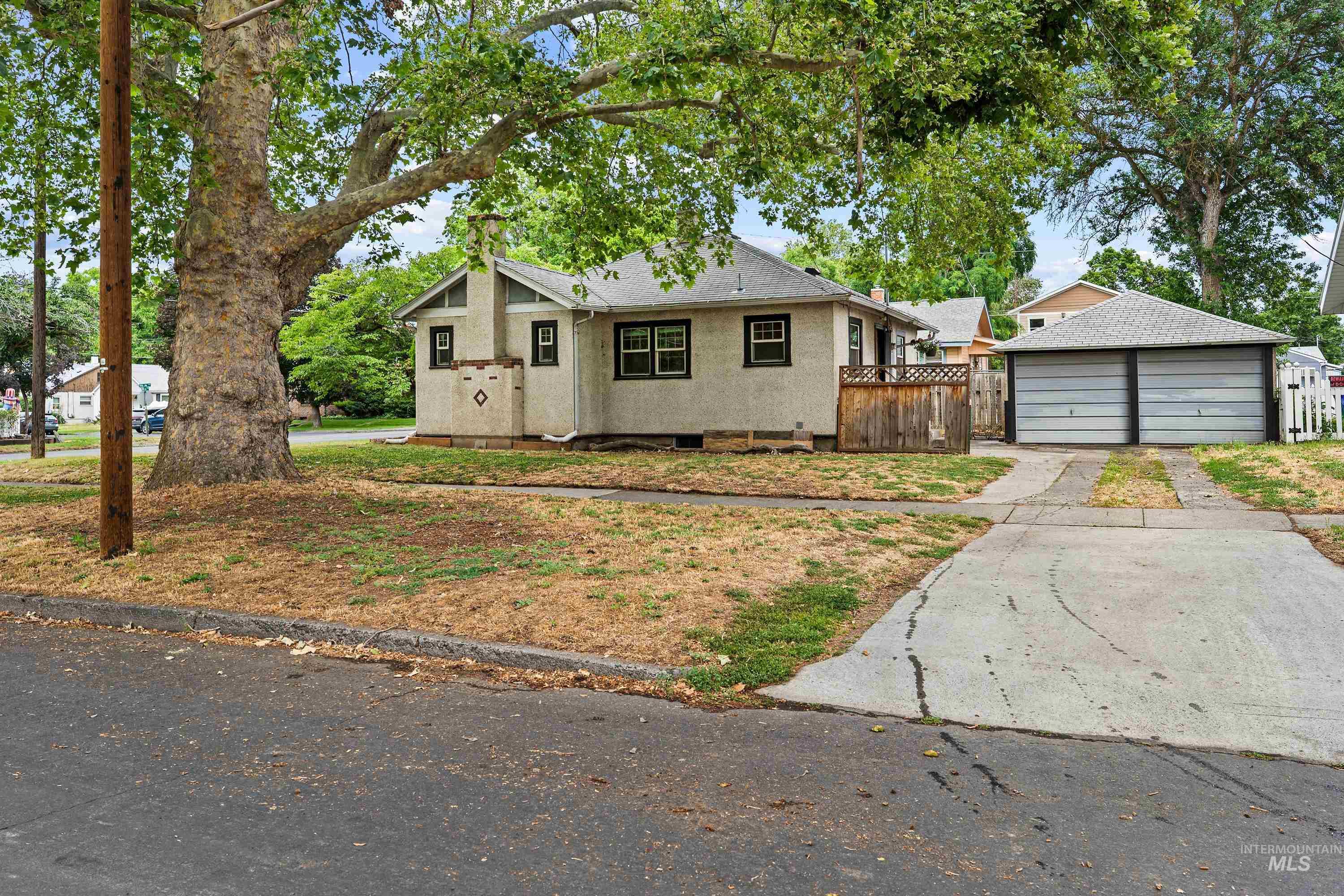 1002 11th Ave, Lewiston, Idaho 83501, 2 Bedrooms, 1 Bathroom, Residential For Sale, Price $265,000,MLS 98992704