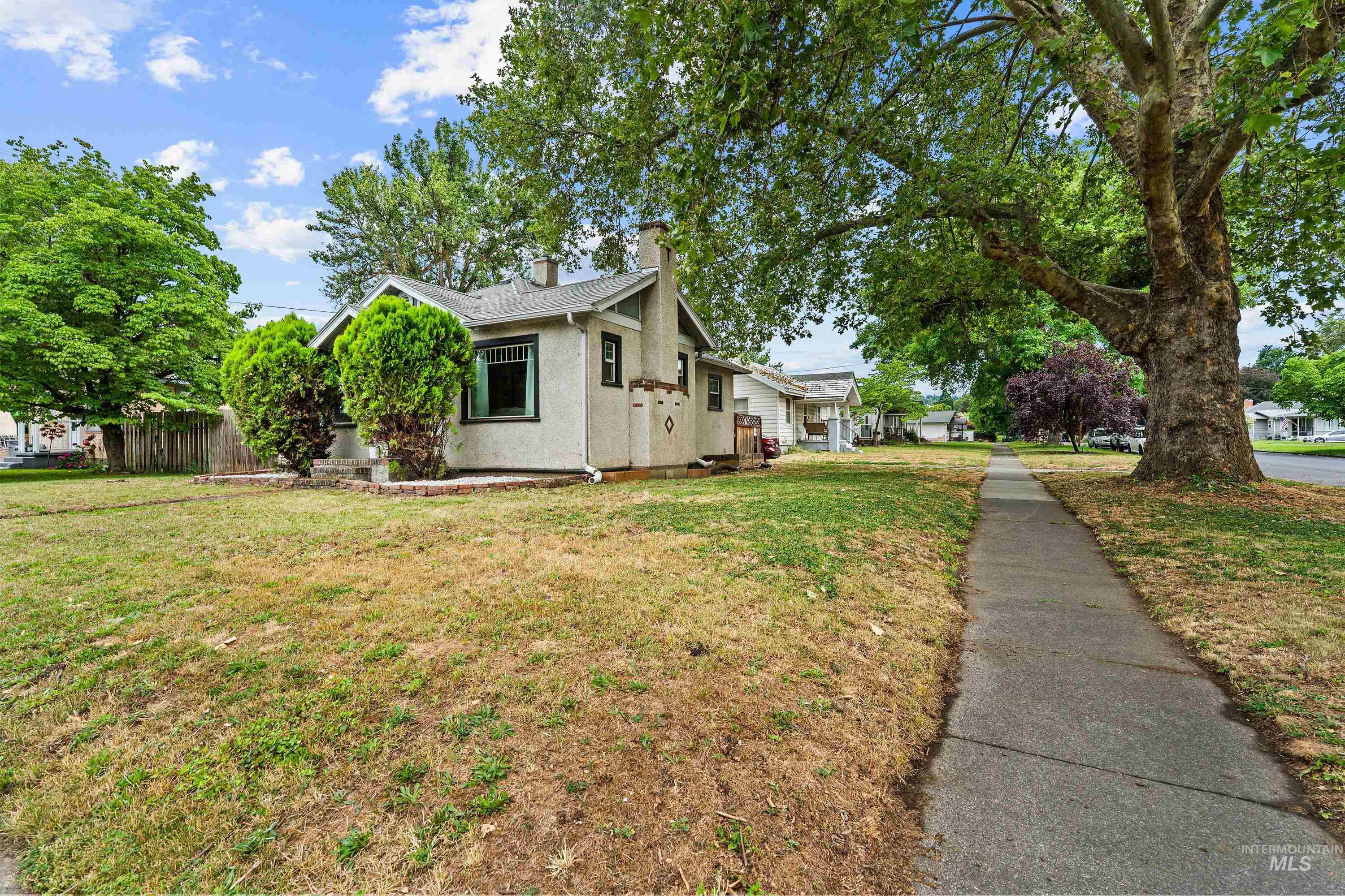 1002 11th Ave, Lewiston, Idaho 83501, 2 Bedrooms, 1 Bathroom, Residential For Sale, Price $265,000,MLS 98992704