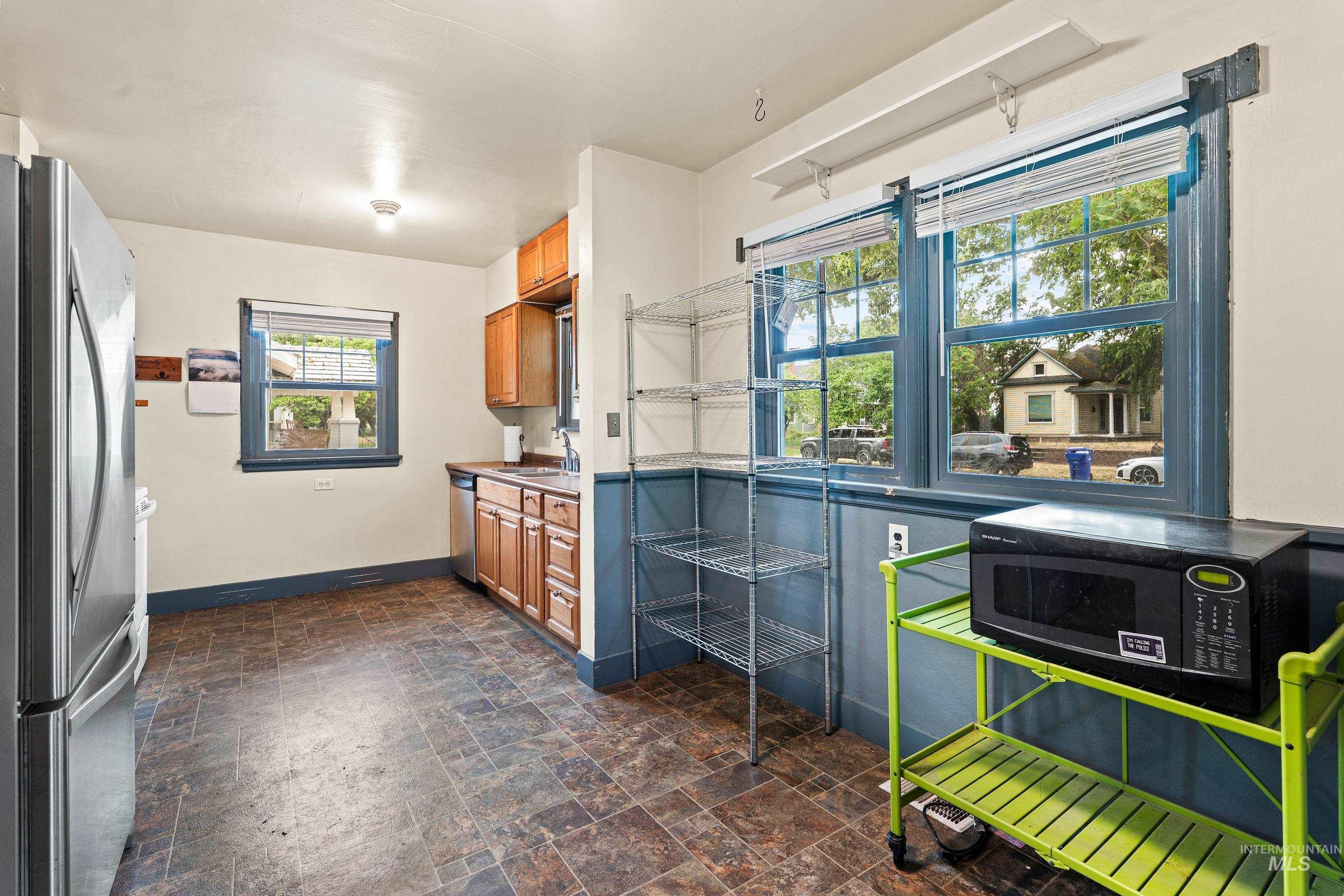 1002 11th Ave, Lewiston, Idaho 83501, 2 Bedrooms, 1 Bathroom, Residential For Sale, Price $265,000,MLS 98992704