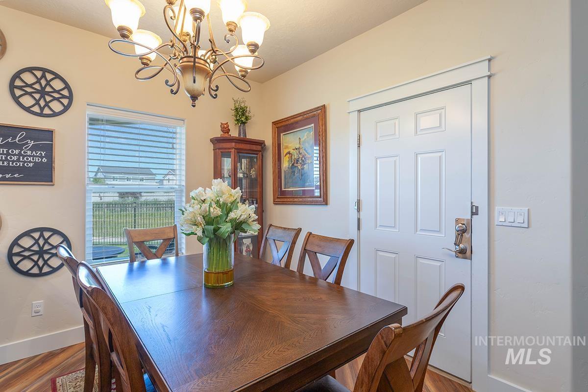 2820 W Paula Red, Kuna, Idaho 83634, 5 Bedrooms, 4 Bathrooms, Residential For Sale, Price $679,900, 98992706