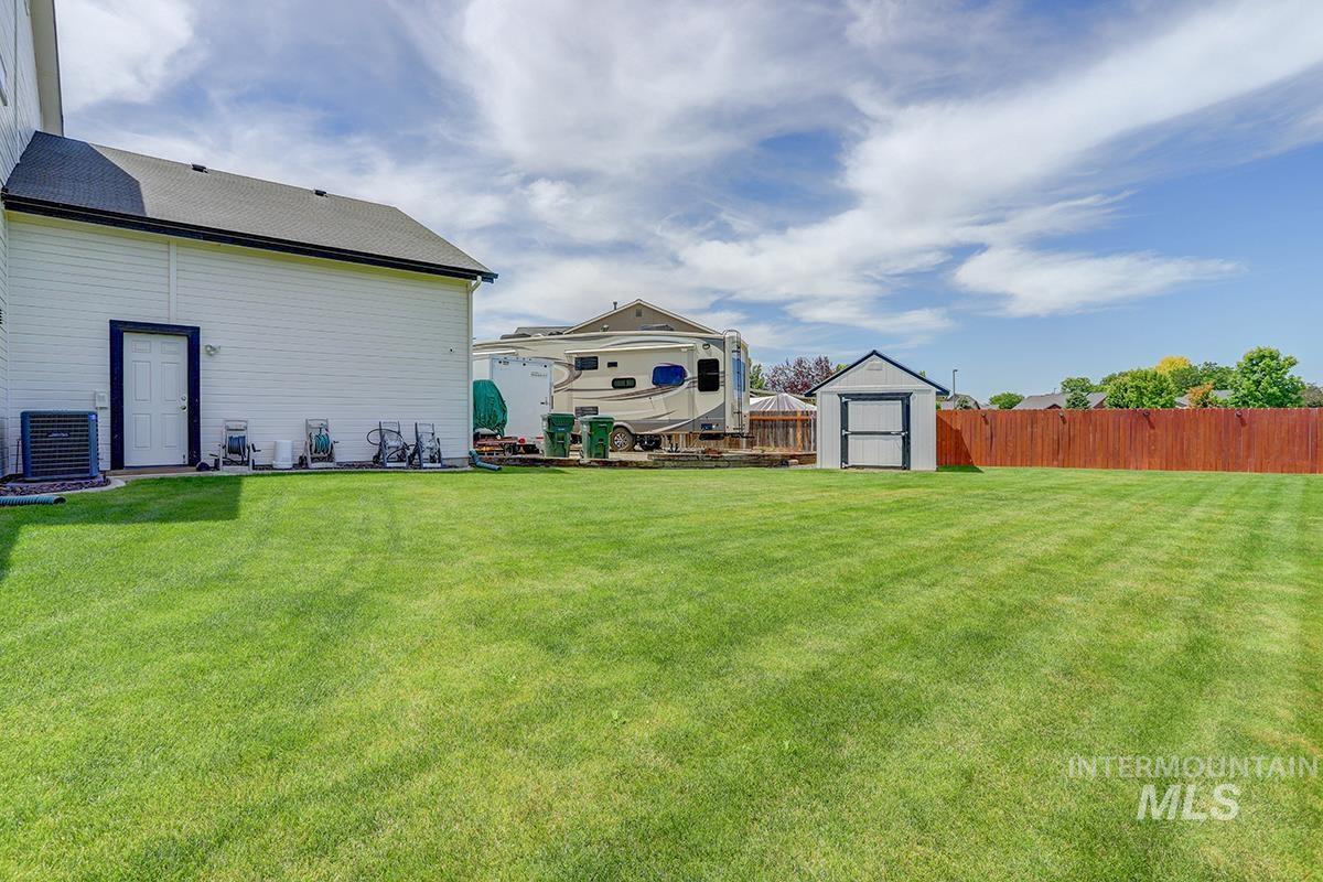 2820 W Paula Red, Kuna, Idaho 83634, 5 Bedrooms, 4 Bathrooms, Residential For Sale, Price $679,900, 98992706