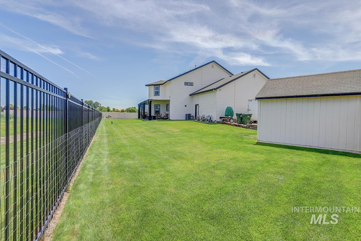 2820 W Paula Red, Kuna, Idaho 83634, 5 Bedrooms, 4 Bathrooms, Residential For Sale, Price $679,900, 98992706