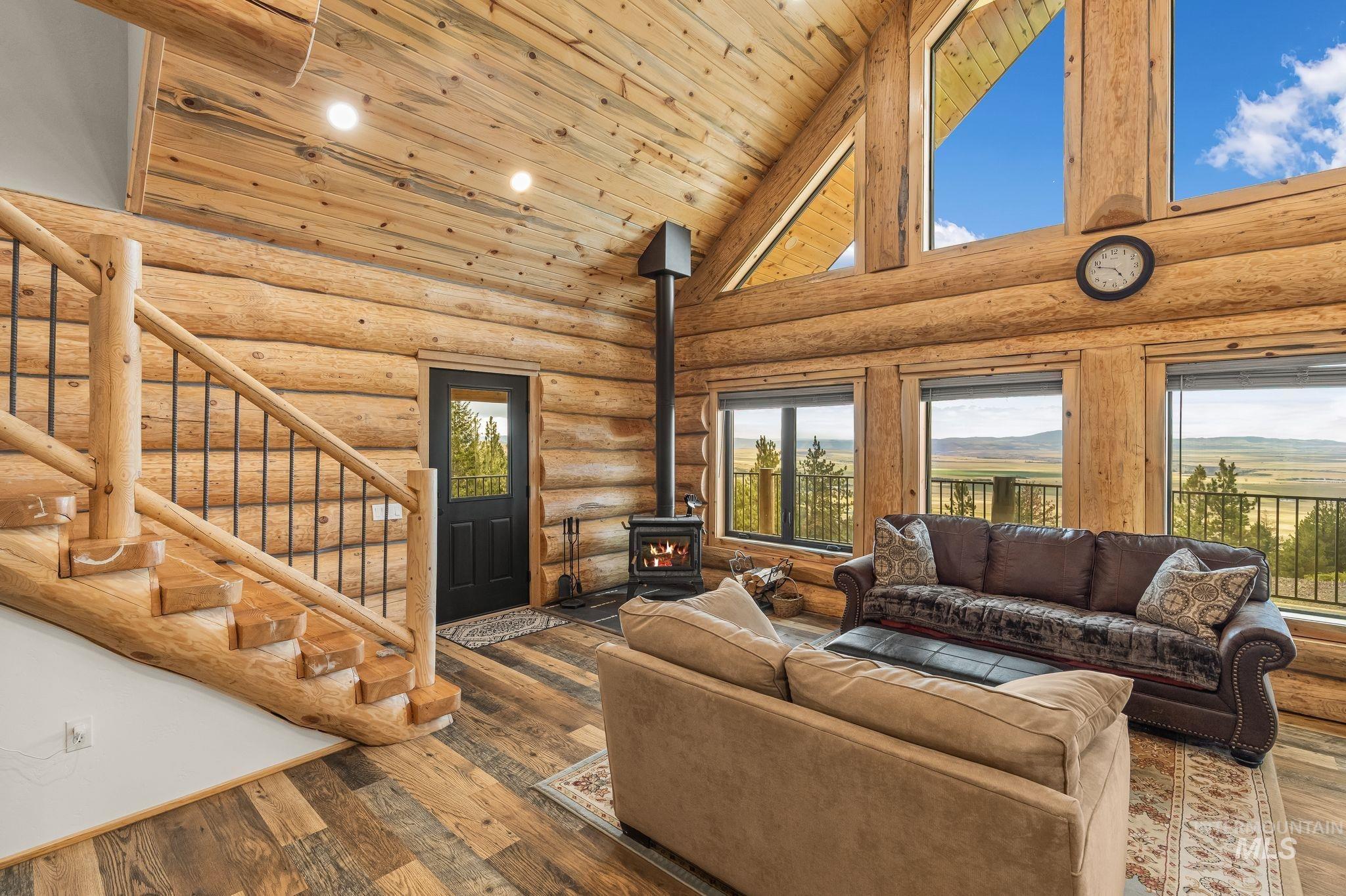 2625 Old White Bird Hill Road, Grangeville, Idaho 83530, 3 Bedrooms, 3 Bathrooms, Residential For Sale, Price $1,149,000,MLS 98992711