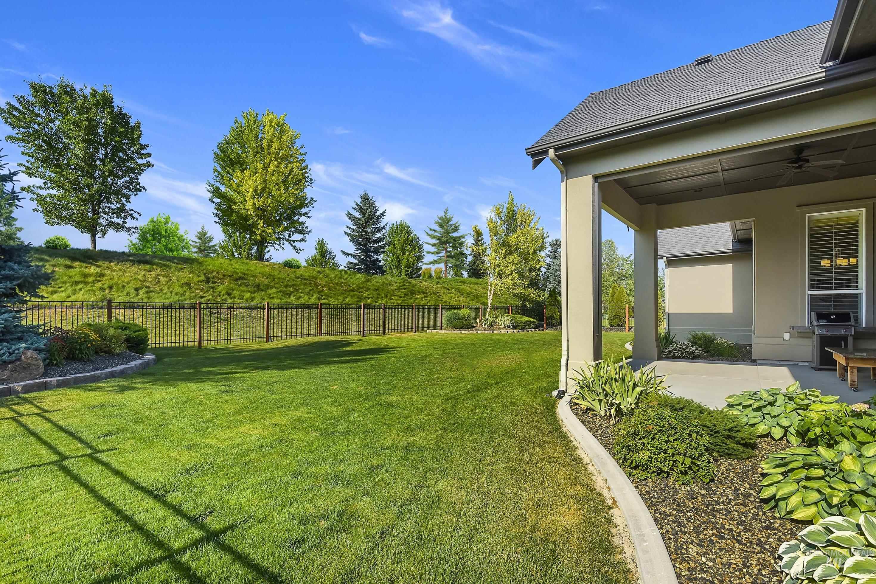 6070 W Piaffe Ct, Eagle, Idaho 83616, 4 Bedrooms, 3.5 Bathrooms, Residential For Sale, Price $1,100,000,MLS 98992720