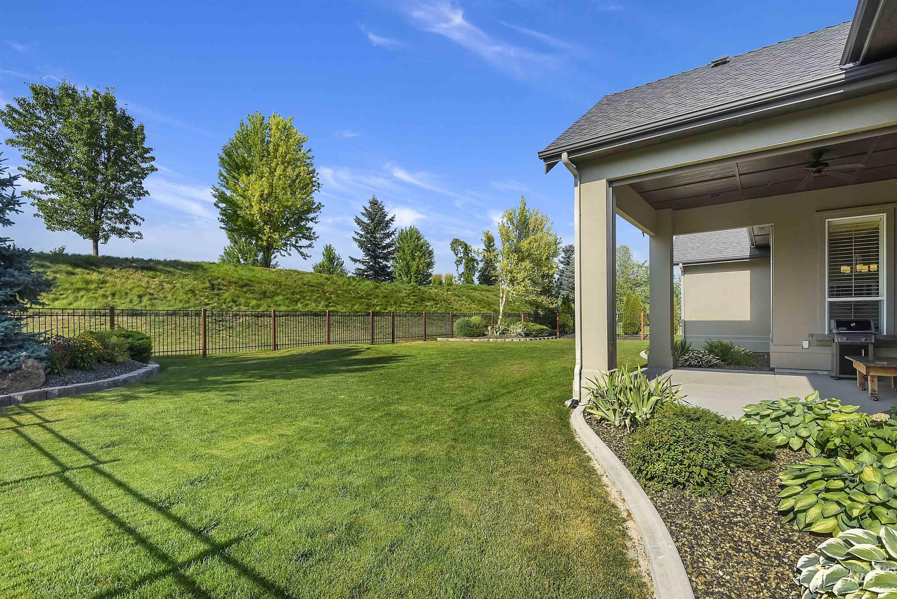 6070 W Piaffe Ct, Eagle, Idaho 83616, 4 Bedrooms, 3.5 Bathrooms, Residential For Sale, Price $1,100,000,MLS 98992720
