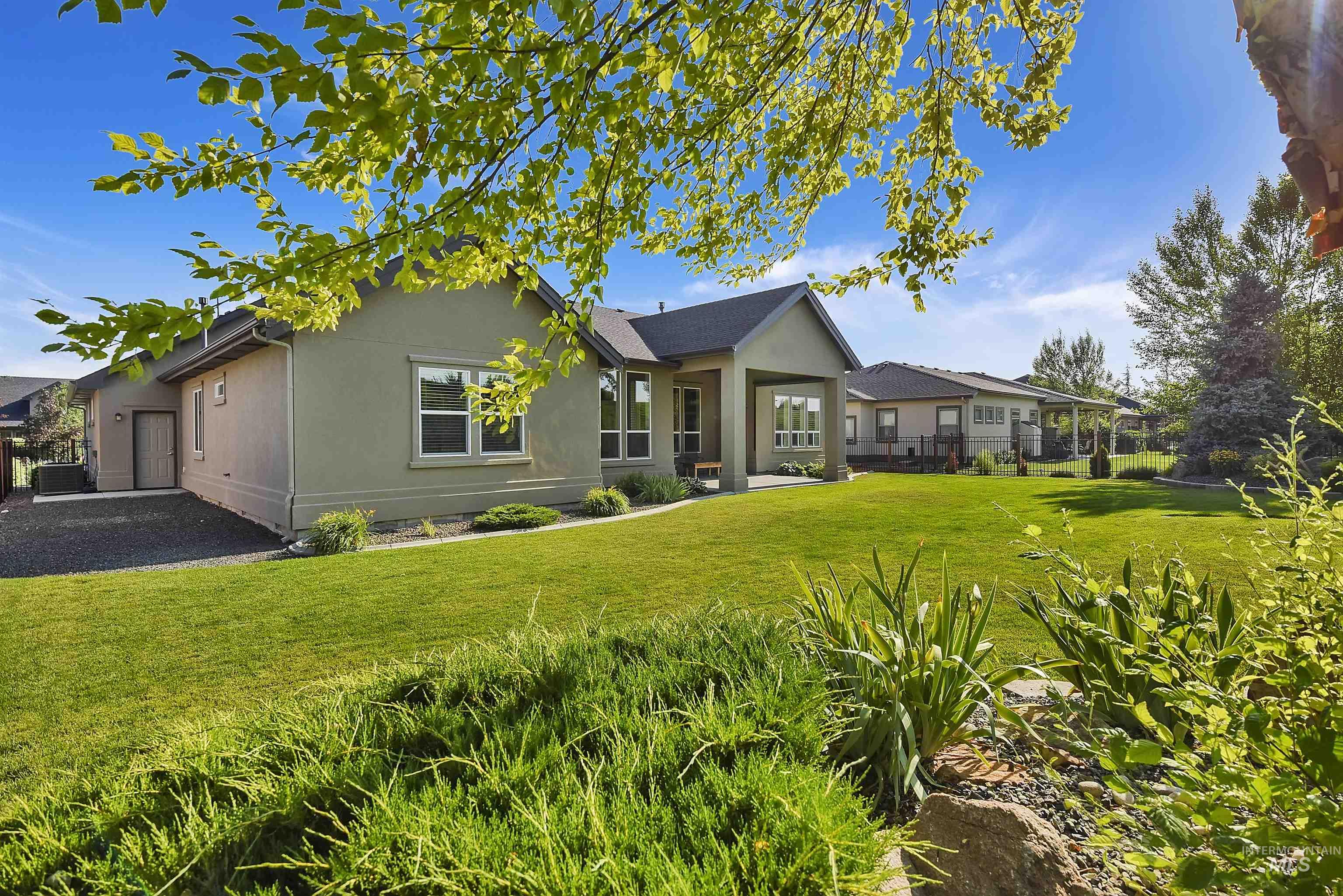 6070 W Piaffe Ct, Eagle, Idaho 83616, 4 Bedrooms, 3.5 Bathrooms, Residential For Sale, Price $1,100,000,MLS 98992720