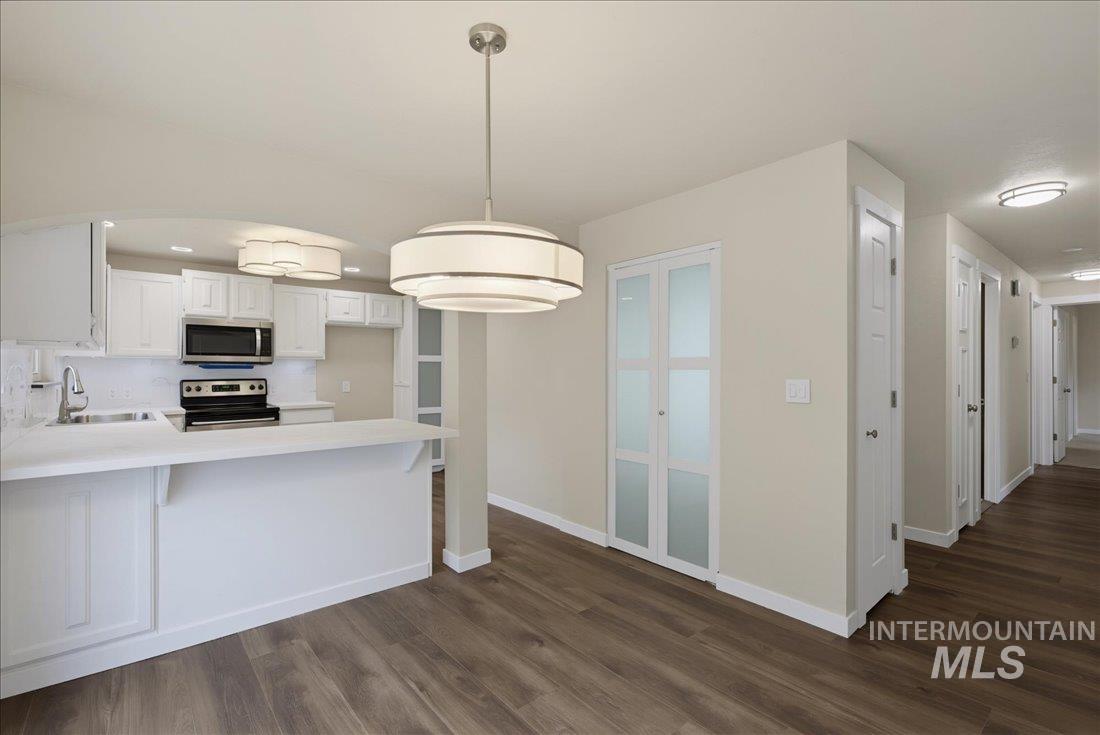 5074 W Harbourview Drive, Boise, Idaho 83703, 3 Bedrooms, 2 Bathrooms, Residential For Sale, Price $509,000, 98992723