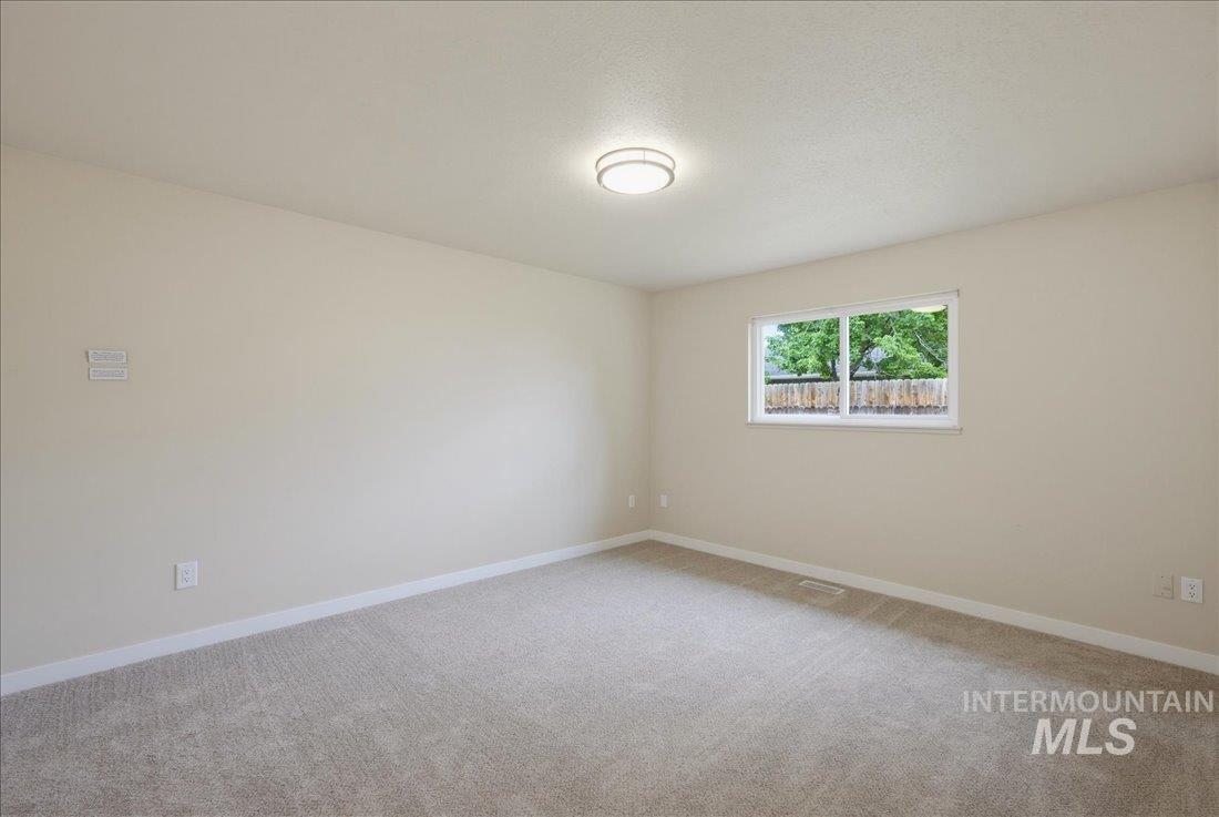 5074 W Harbourview Drive, Boise, Idaho 83703, 3 Bedrooms, 2 Bathrooms, Residential For Sale, Price $509,000, 98992723