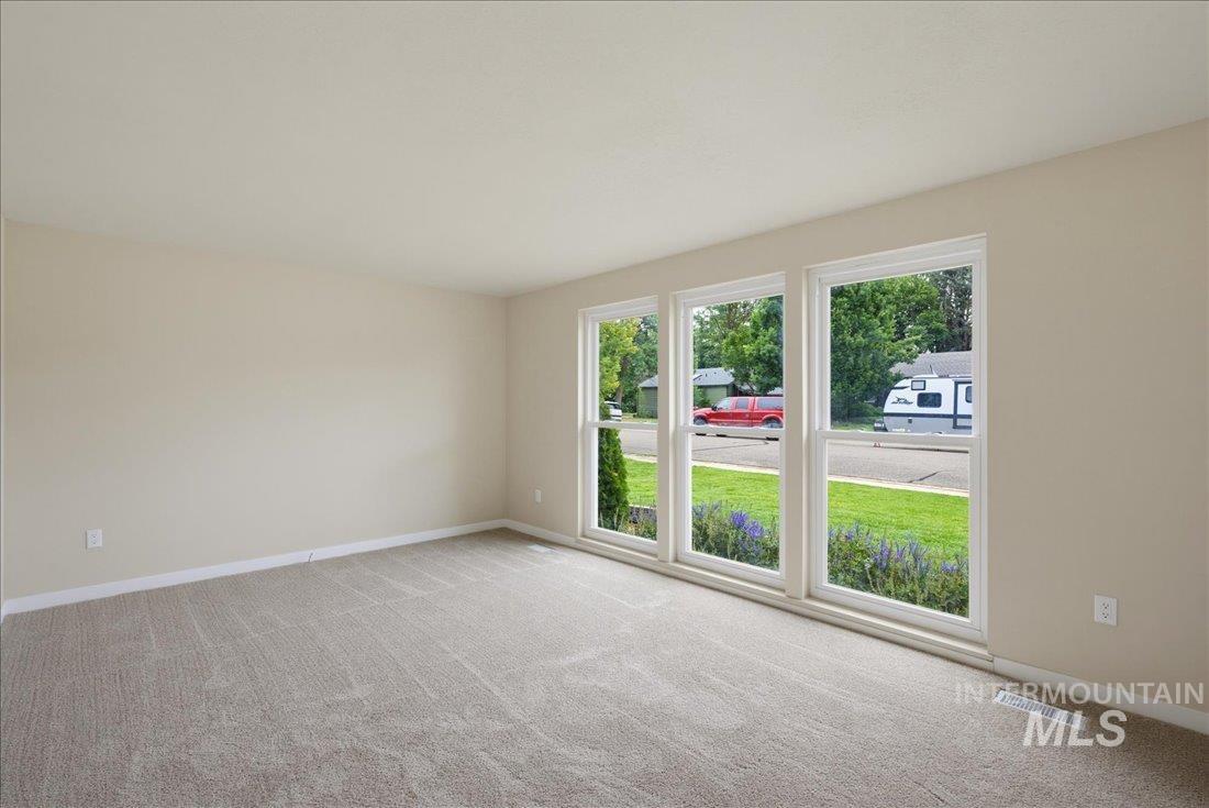 5074 W Harbourview Drive, Boise, Idaho 83703, 3 Bedrooms, 2 Bathrooms, Residential For Sale, Price $509,000, 98992723
