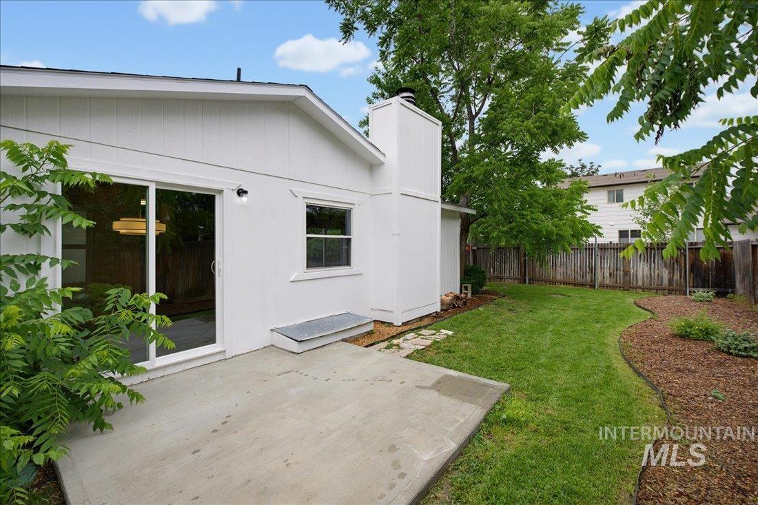 5074 W Harbourview Drive, Boise, Idaho 83703, 3 Bedrooms, 2 Bathrooms, Residential For Sale, Price $509,000, 98992723