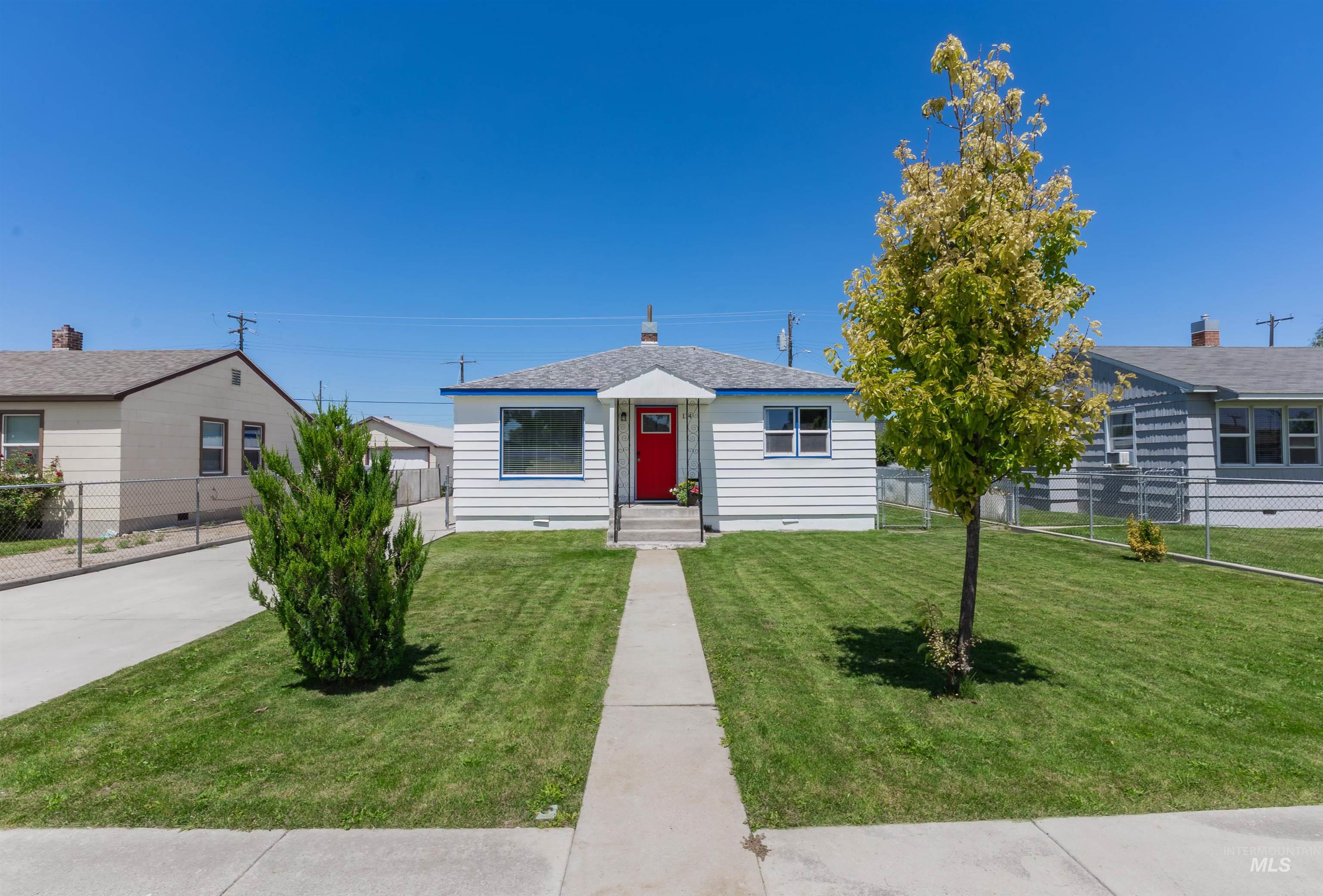 114 Sunnyside Dr, Caldwell, Idaho 83605, 2 Bedrooms, 1 Bathroom, Residential For Sale, Price $289,900,MLS 98992724
