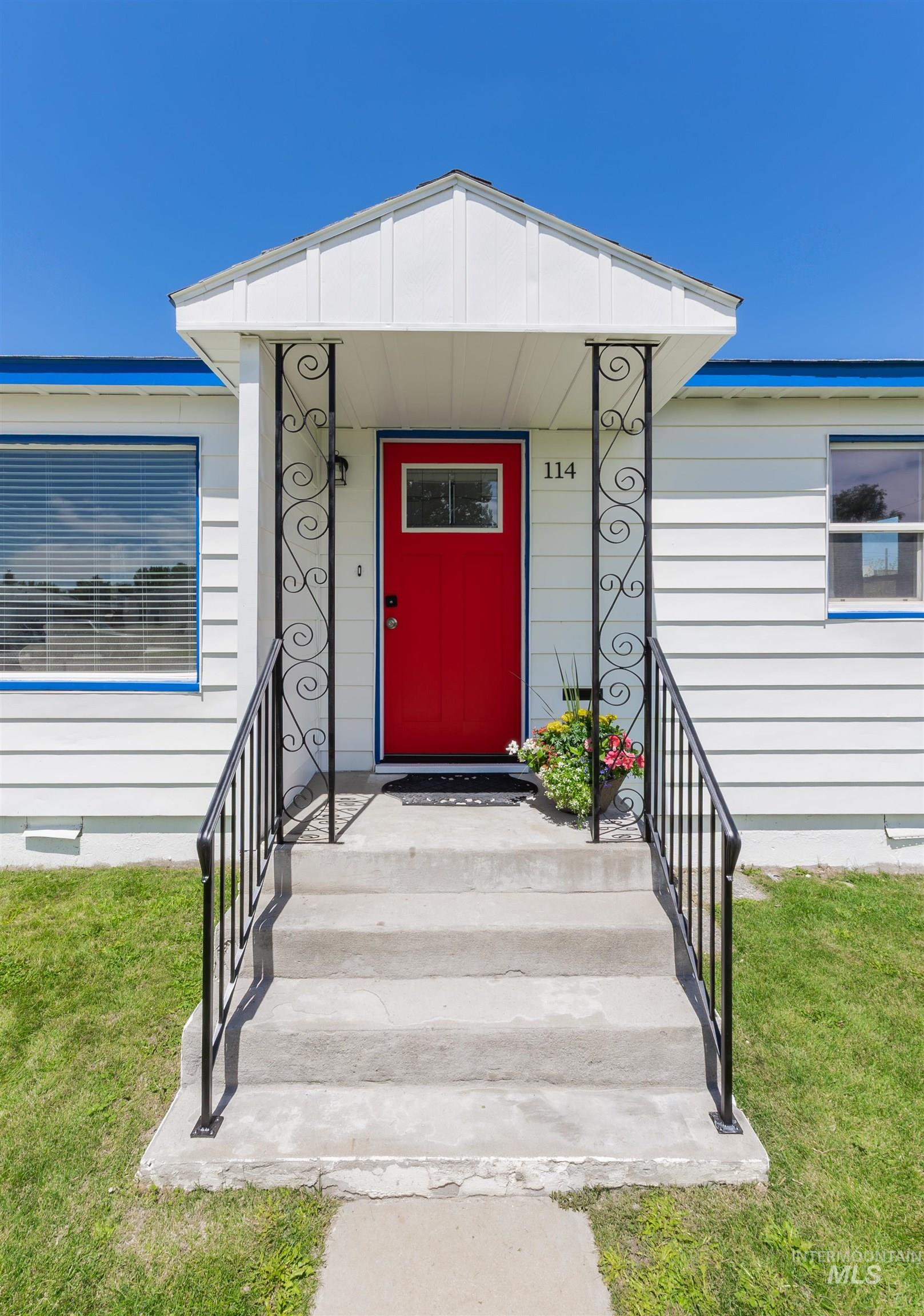 114 Sunnyside Dr, Caldwell, Idaho 83605, 2 Bedrooms, 1 Bathroom, Residential For Sale, Price $289,900,MLS 98992724