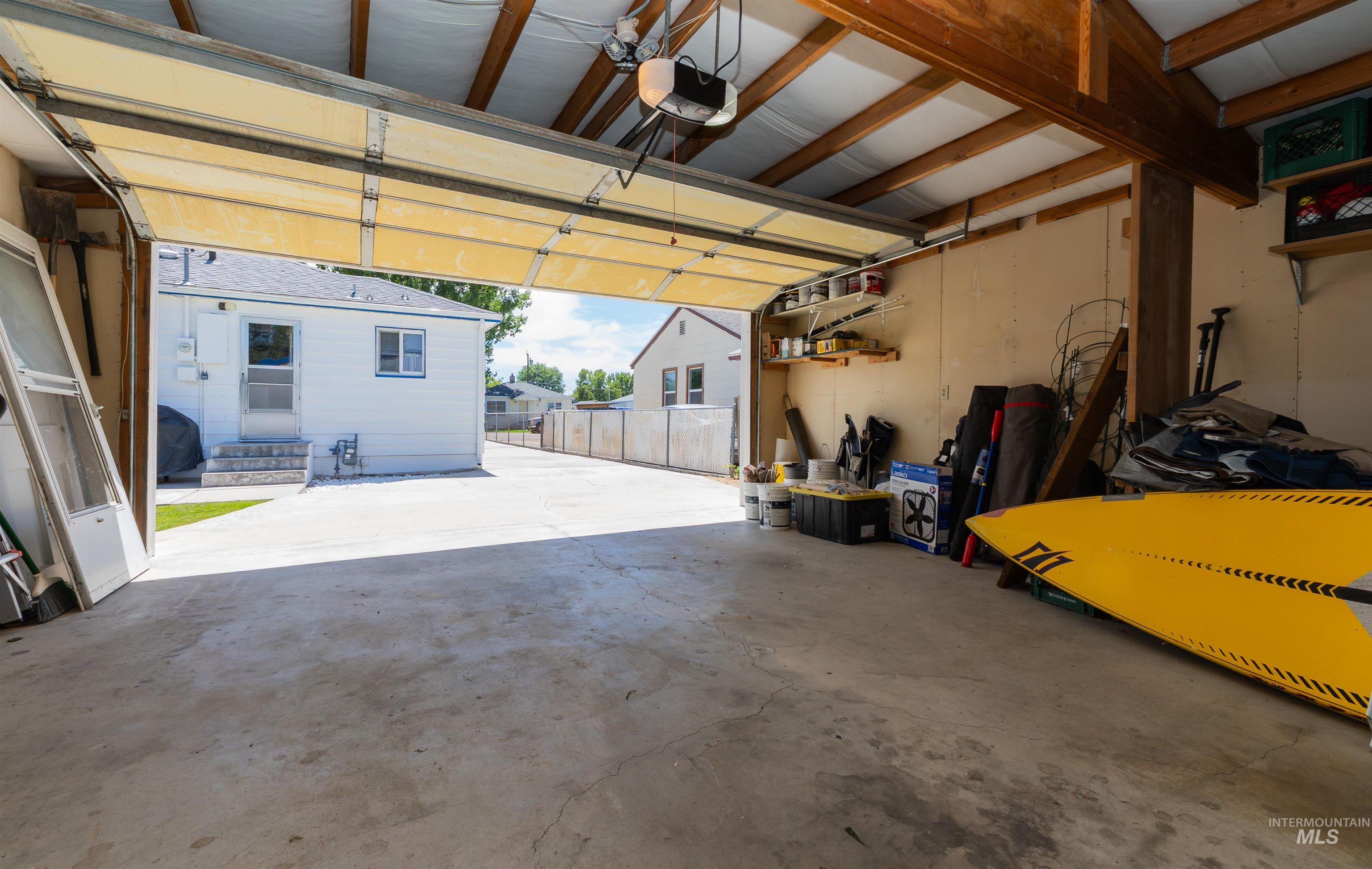 114 Sunnyside Dr, Caldwell, Idaho 83605, 2 Bedrooms, 1 Bathroom, Residential For Sale, Price $289,900,MLS 98992724