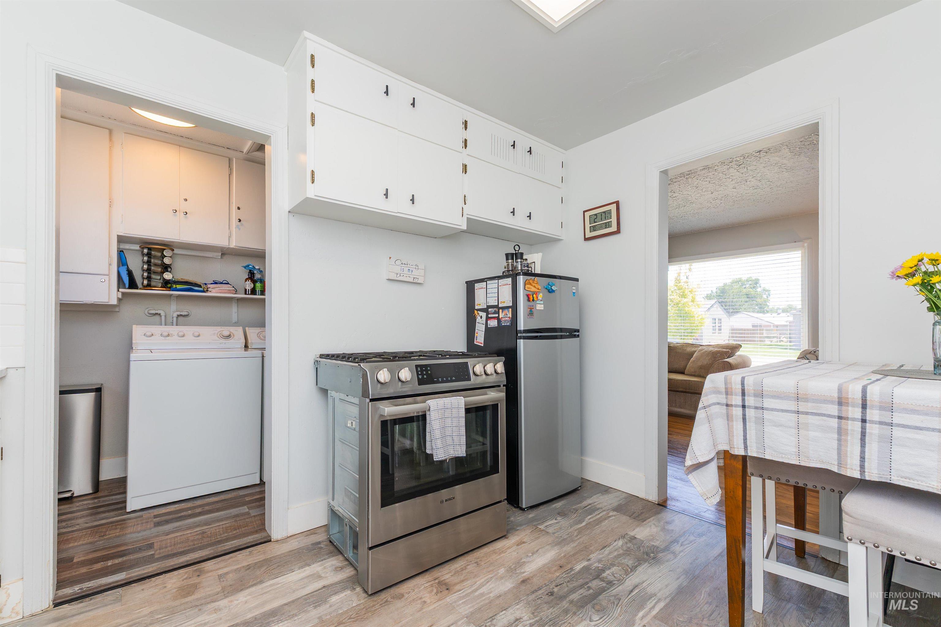 114 Sunnyside Dr, Caldwell, Idaho 83605, 2 Bedrooms, 1 Bathroom, Residential For Sale, Price $289,900,MLS 98992724