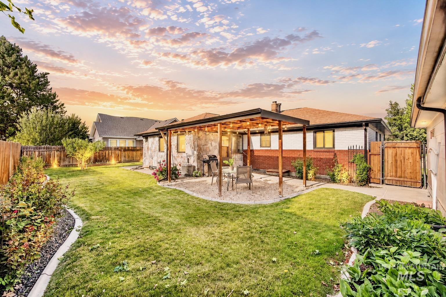 2715 S Virginia Ave, Boise, Idaho 83705, 4 Bedrooms, 2 Bathrooms, Residential For Sale, Price $628,900, 98992725