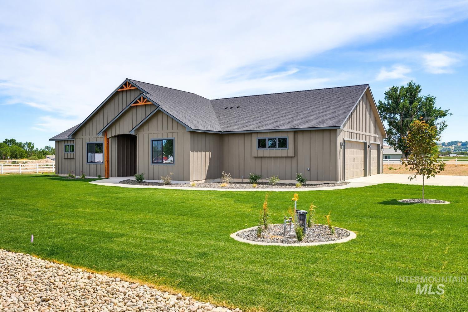 5054 Heritage DR, Marsing, Idaho 83639, 3 Bedrooms, 2 Bathrooms, Residential For Sale, Price $875,000,MLS 98992728