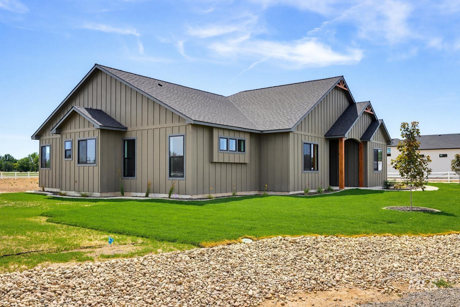 5054 Heritage DR, Marsing, Idaho 83639, 3 Bedrooms, 2 Bathrooms, Residential For Sale, Price $875,000,MLS 98992728