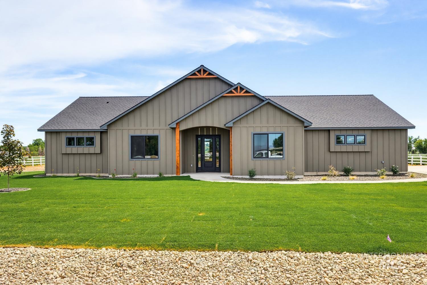 5054 Heritage DR, Marsing, Idaho 83639, 3 Bedrooms, 2 Bathrooms, Residential For Sale, Price $875,000,MLS 98992728