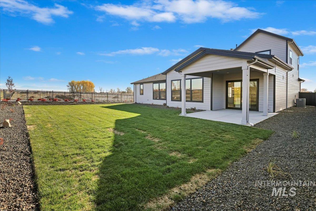 6513 W Danes Dr., Eagle, Idaho 83616, 4 Bedrooms, 3.5 Bathrooms, Residential For Sale, Price $944,800,MLS 98992729
