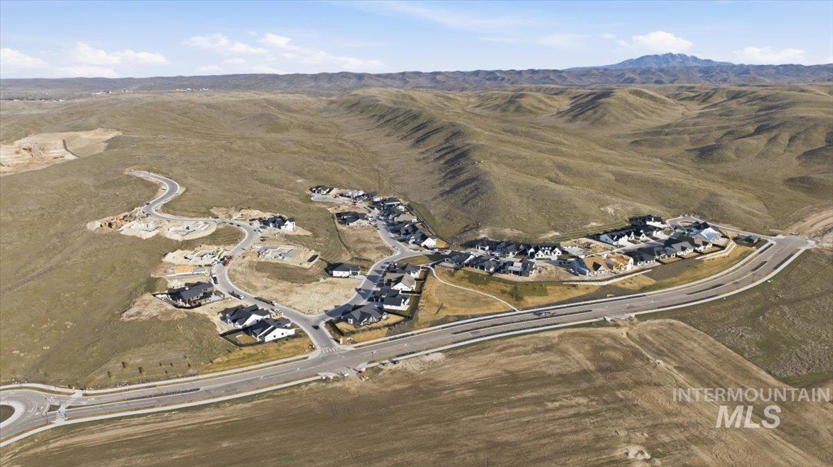 6360 W Largo Dr, Eagle, Idaho 83616, 5 Bedrooms, 2.5 Bathrooms, Residential For Sale, Price $819,800,MLS 98992730