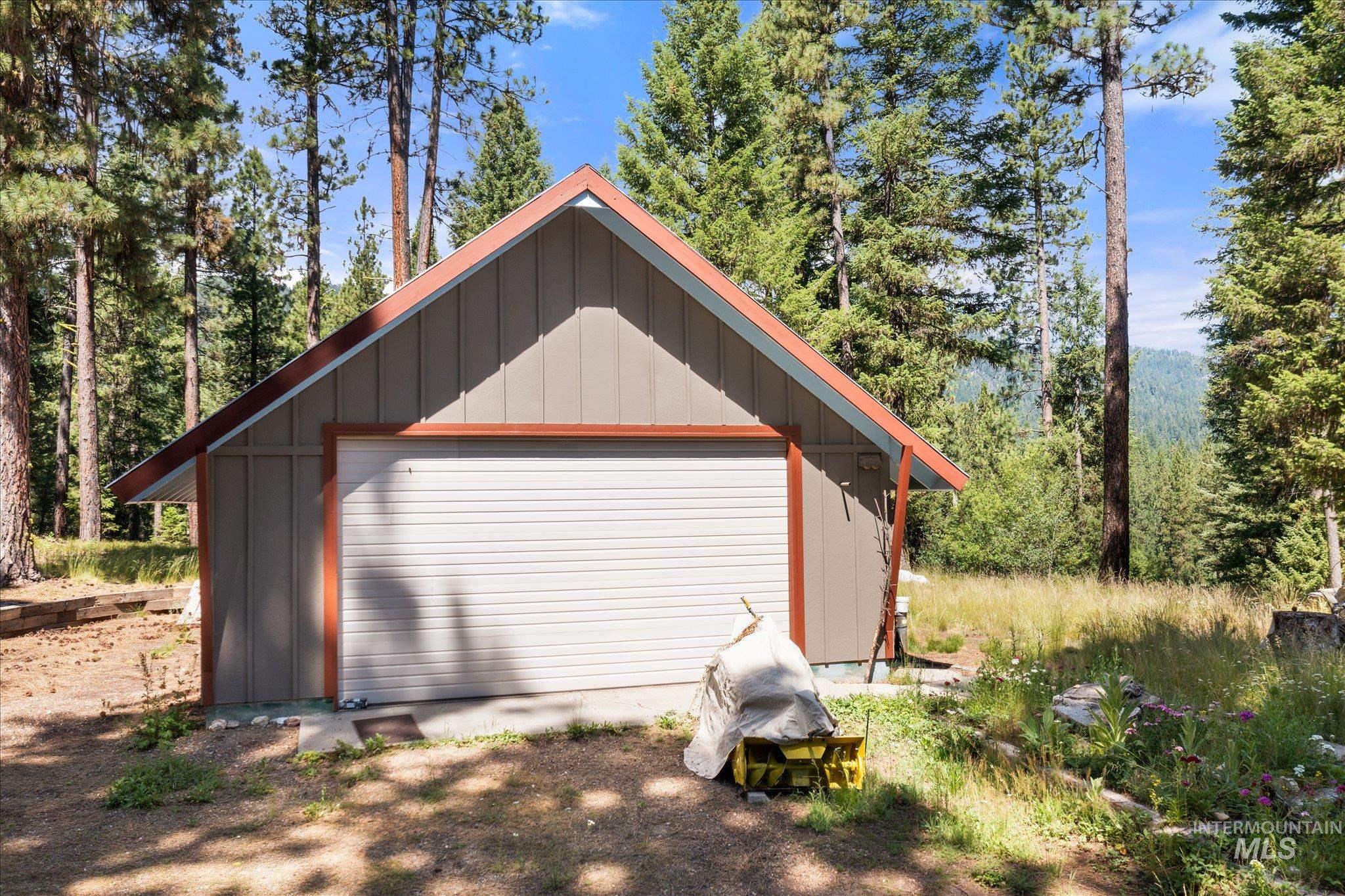 26 Doaka Ct, Idaho City, Idaho 83631, 2 Bedrooms, 2 Bathrooms, Residential For Sale, Price $475,000,MLS 98992734