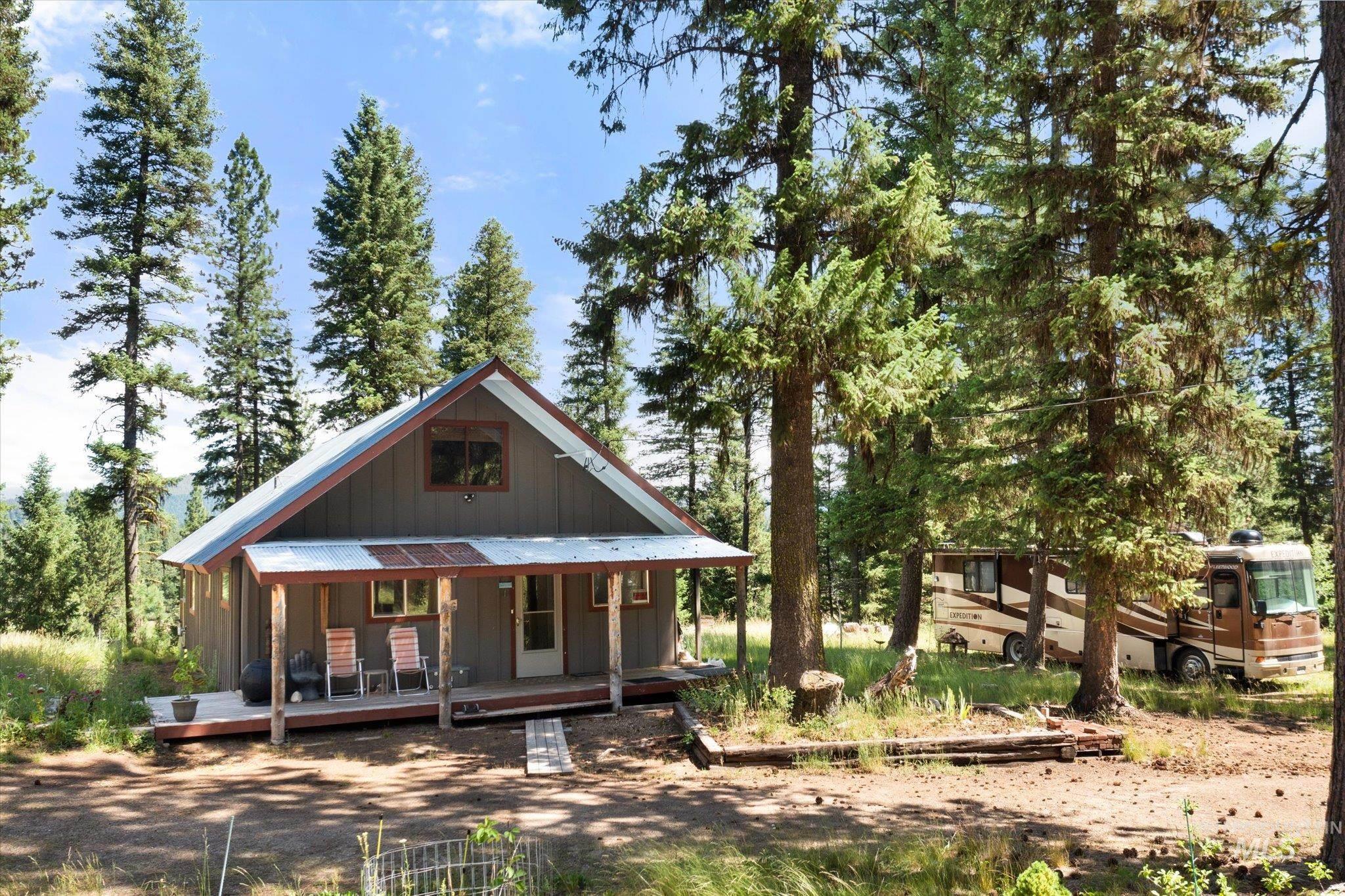26 Doaka Ct, Idaho City, Idaho 83631, 2 Bedrooms, 2 Bathrooms, Residential For Sale, Price $475,000,MLS 98992734
