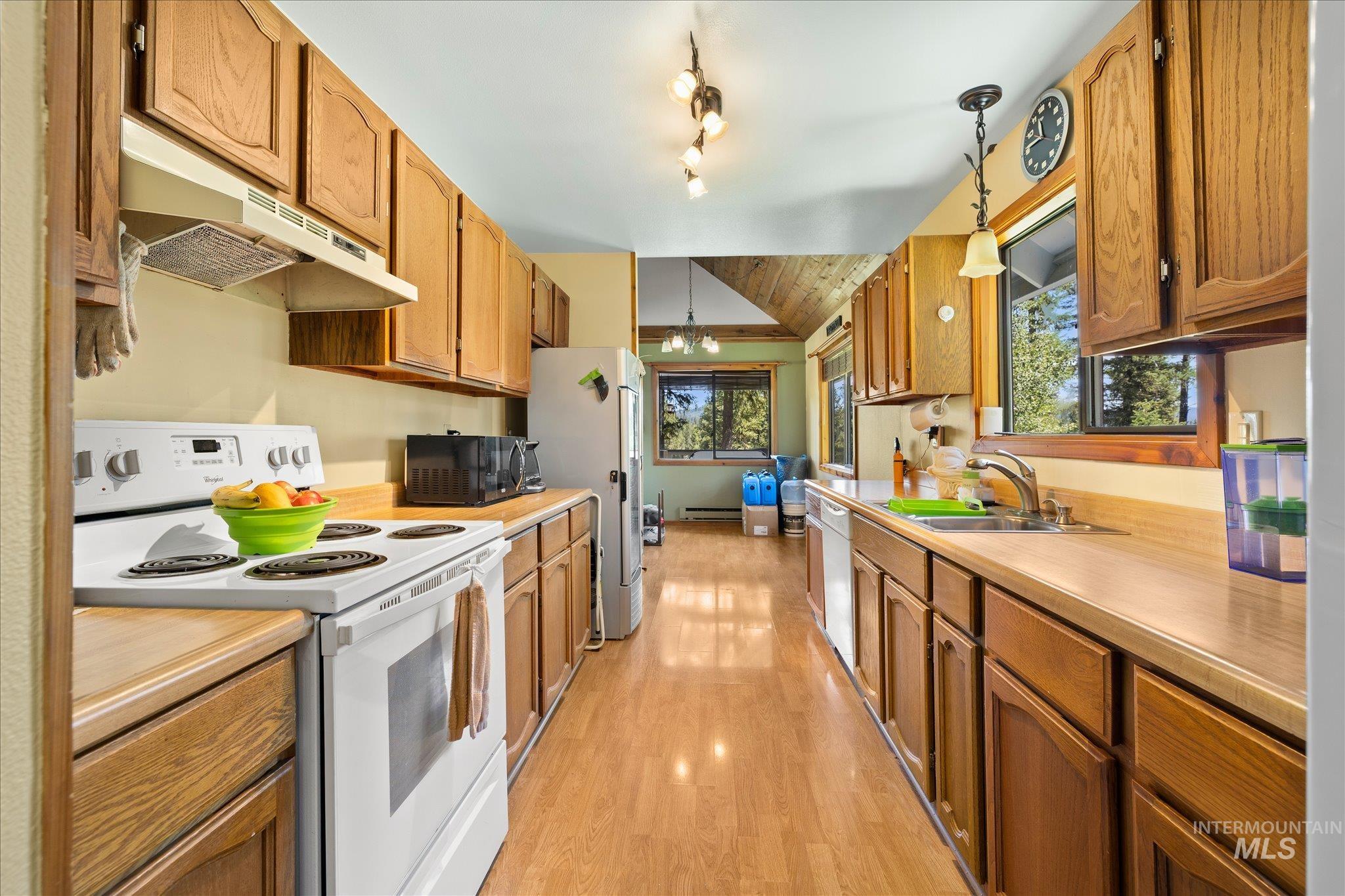 26 Doaka Ct, Idaho City, Idaho 83631, 2 Bedrooms, 2 Bathrooms, Residential For Sale, Price $475,000,MLS 98992734