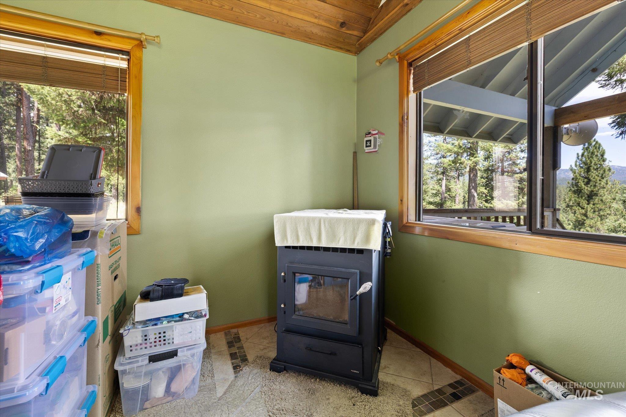 26 Doaka Ct, Idaho City, Idaho 83631, 2 Bedrooms, 2 Bathrooms, Residential For Sale, Price $475,000,MLS 98992734