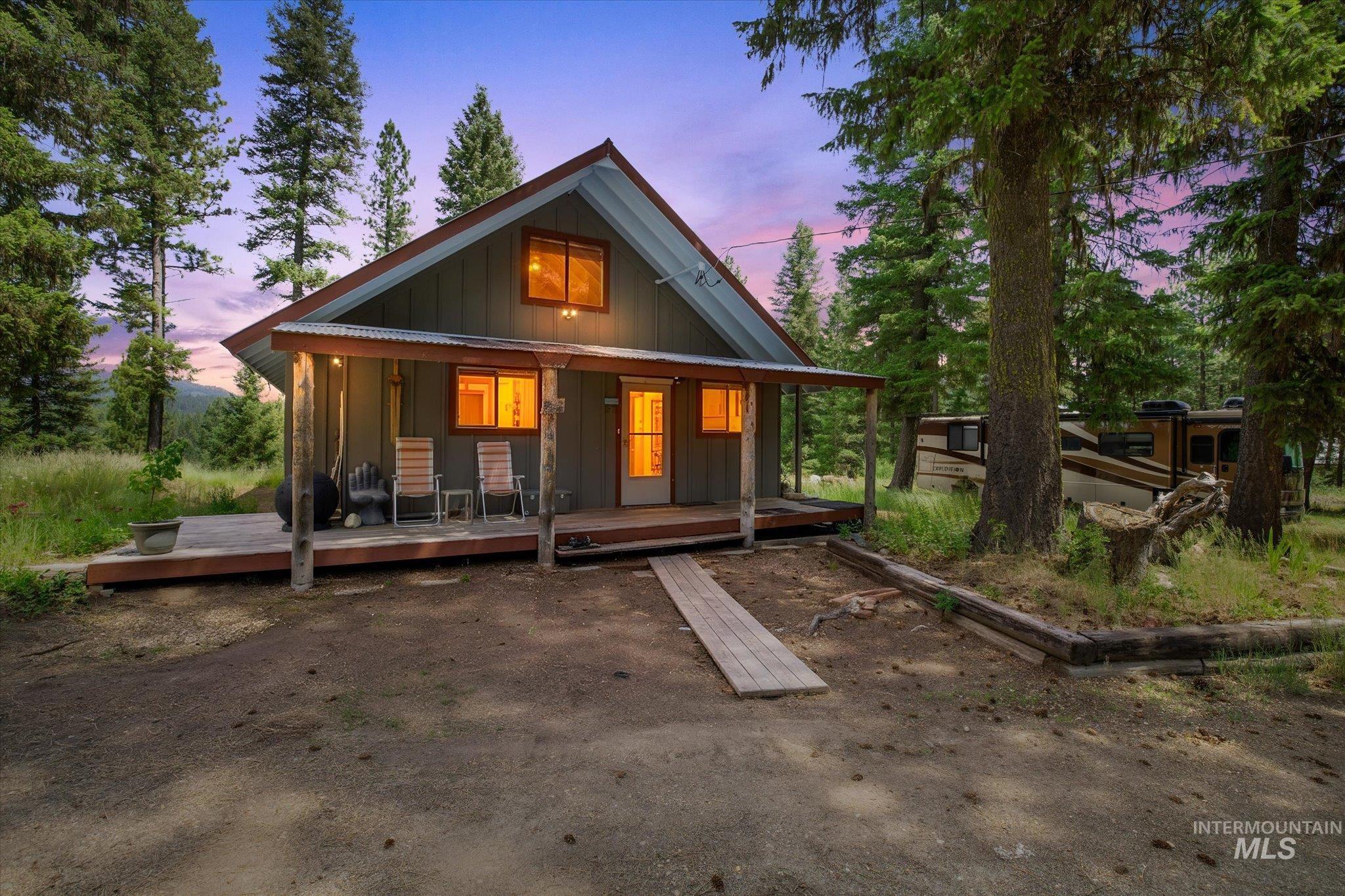 26 Doaka Ct, Idaho City, Idaho 83631, 2 Bedrooms, 2 Bathrooms, Residential For Sale, Price $475,000,MLS 98992734