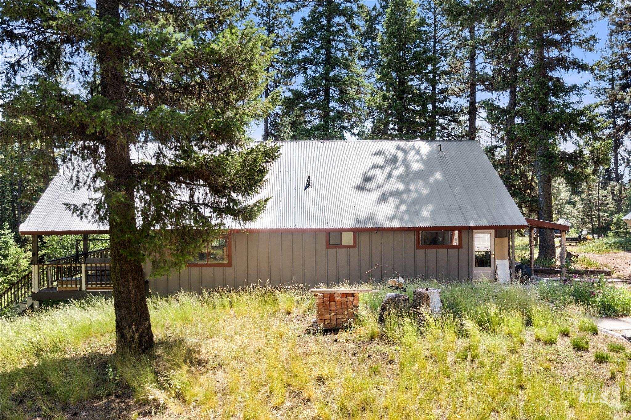 26 Doaka Ct, Idaho City, Idaho 83631, 2 Bedrooms, 2 Bathrooms, Residential For Sale, Price $475,000,MLS 98992734