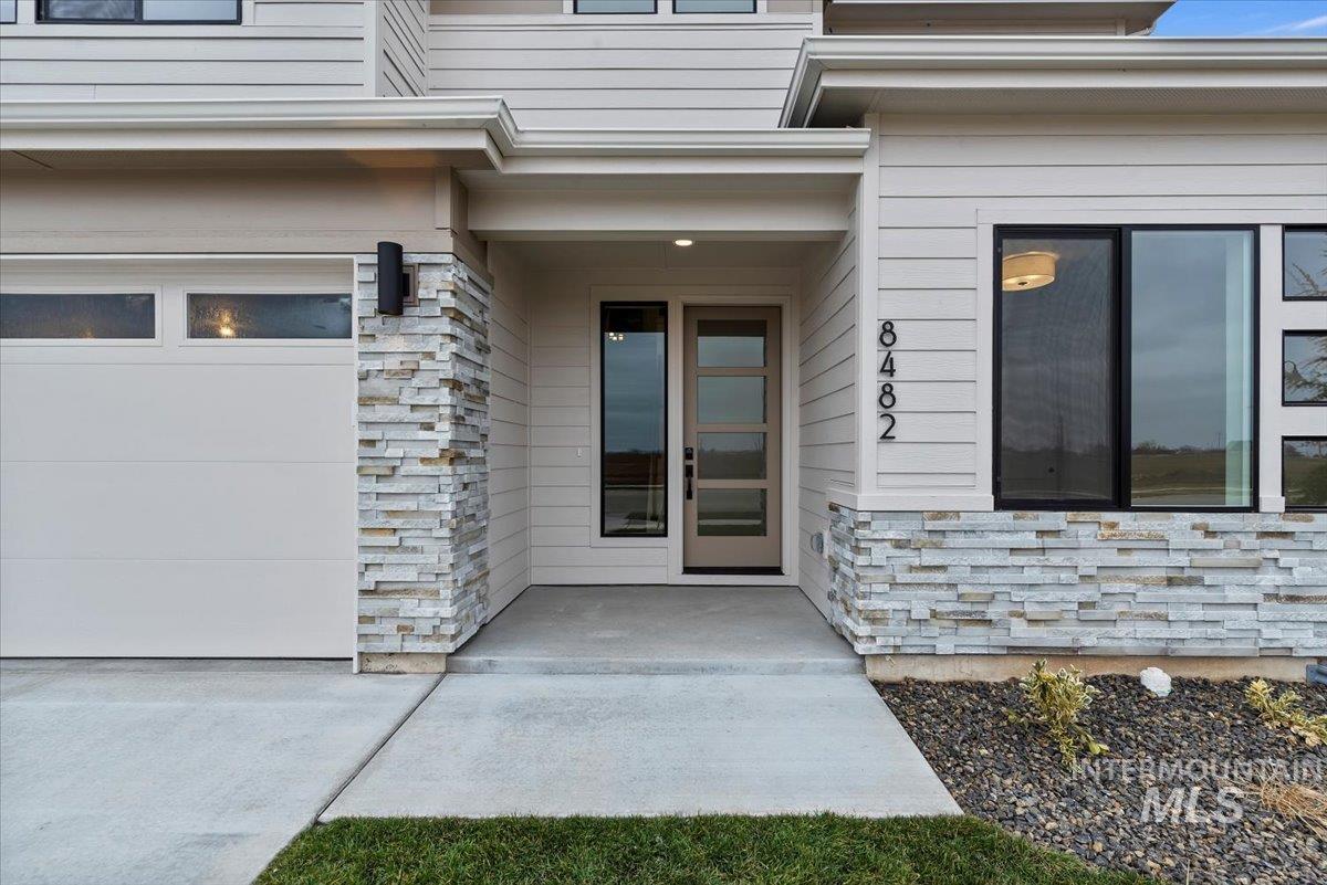 6340 W Largo Dr, Eagle, Idaho 83646, 5 Bedrooms, 4 Bathrooms, Residential For Sale, Price $852,000,MLS 98992735