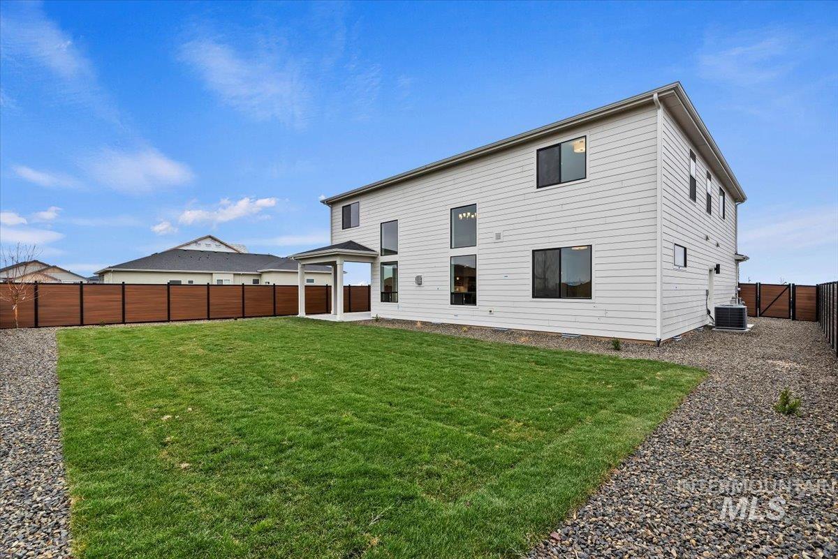 6340 W Largo Dr, Eagle, Idaho 83646, 5 Bedrooms, 4 Bathrooms, Residential For Sale, Price $852,000,MLS 98992735
