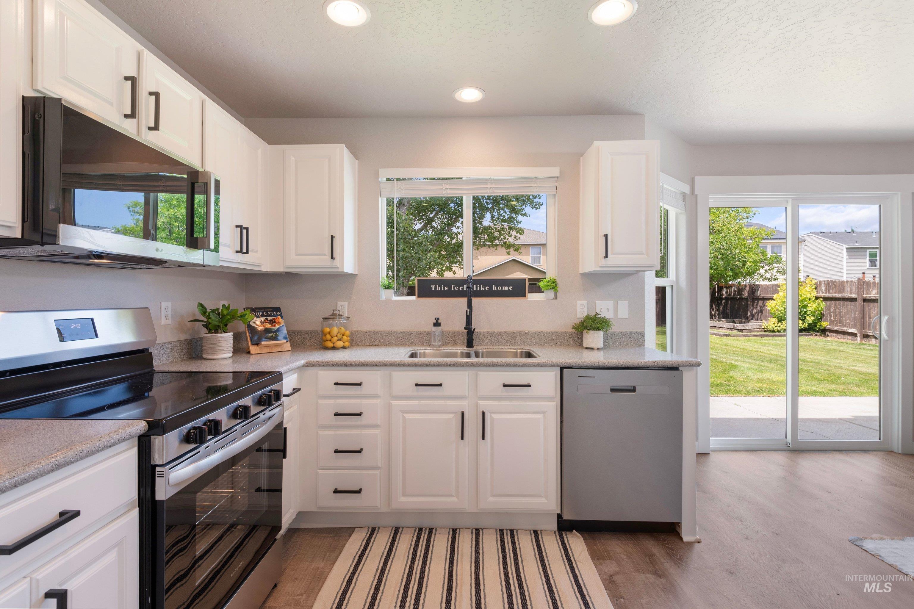 16759 Abram Ave, Caldwell, Idaho 83607, 3 Bedrooms, 2.5 Bathrooms, Residential For Sale, Price $375,000,MLS 98992736
