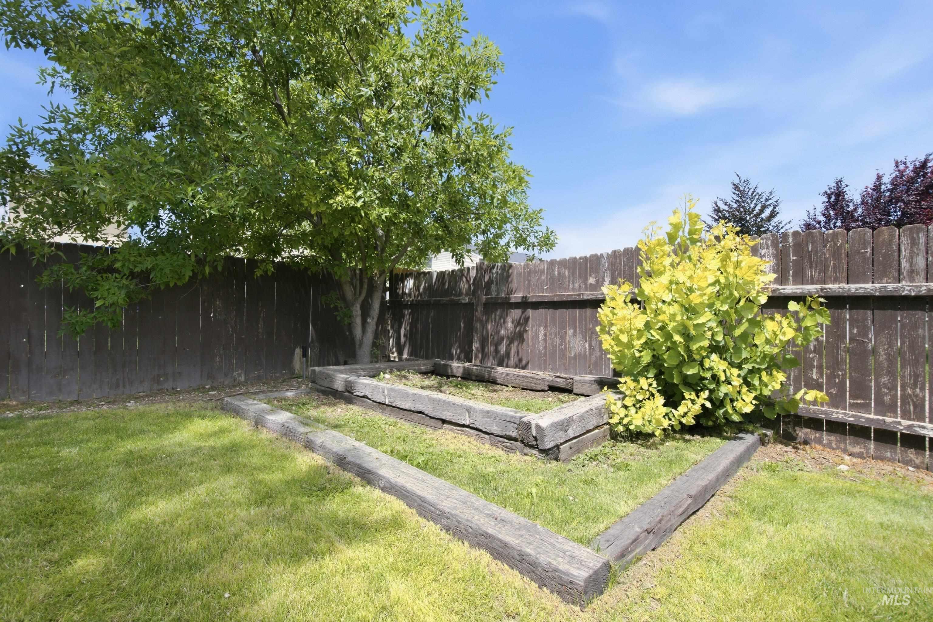 16759 Abram Ave, Caldwell, Idaho 83607, 3 Bedrooms, 2.5 Bathrooms, Residential For Sale, Price $375,000,MLS 98992736