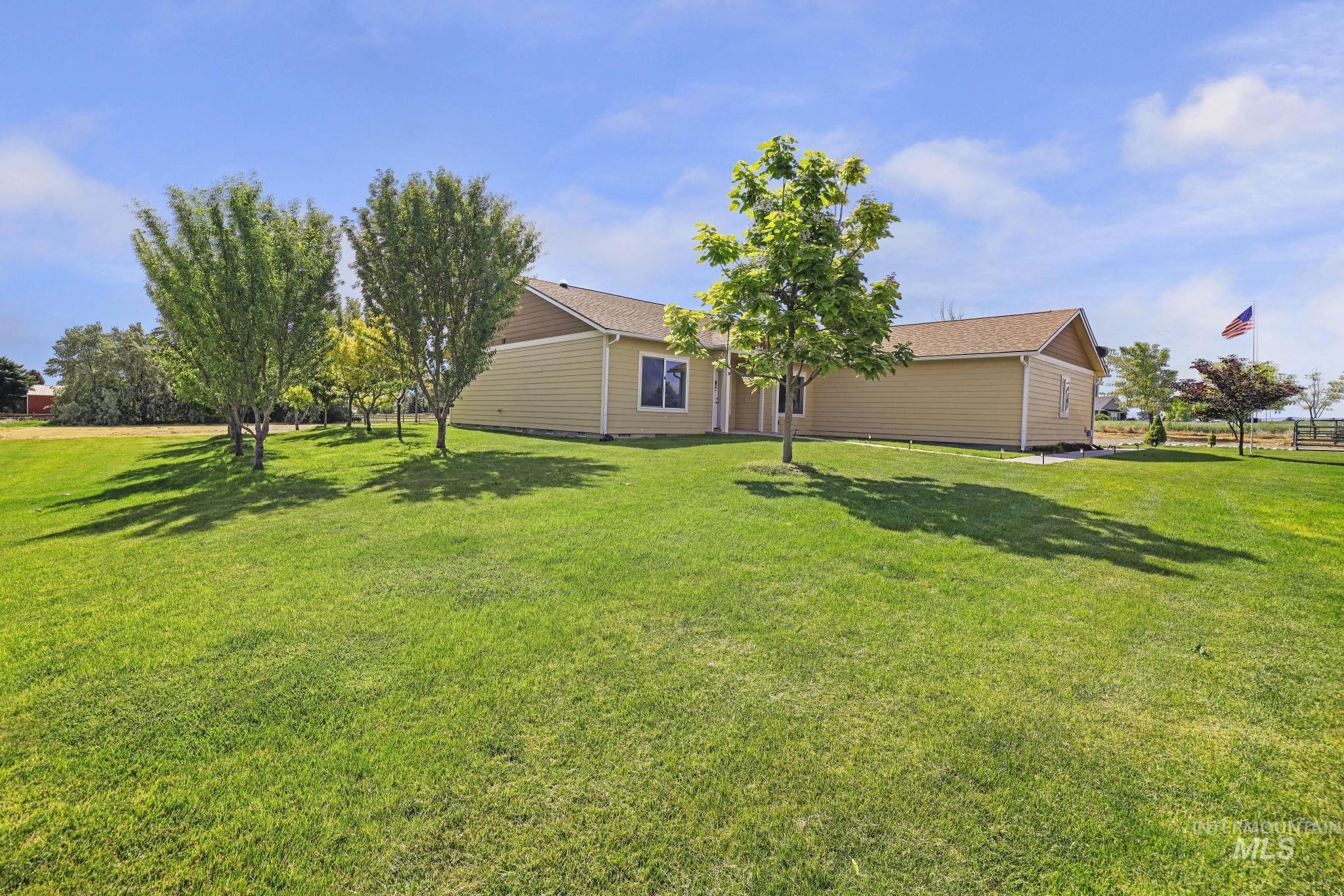 3388 N 3065 E, Twin Falls, Idaho 83301, 3 Bedrooms, 2 Bathrooms, Residential For Sale, Price $550,000,MLS 98992737