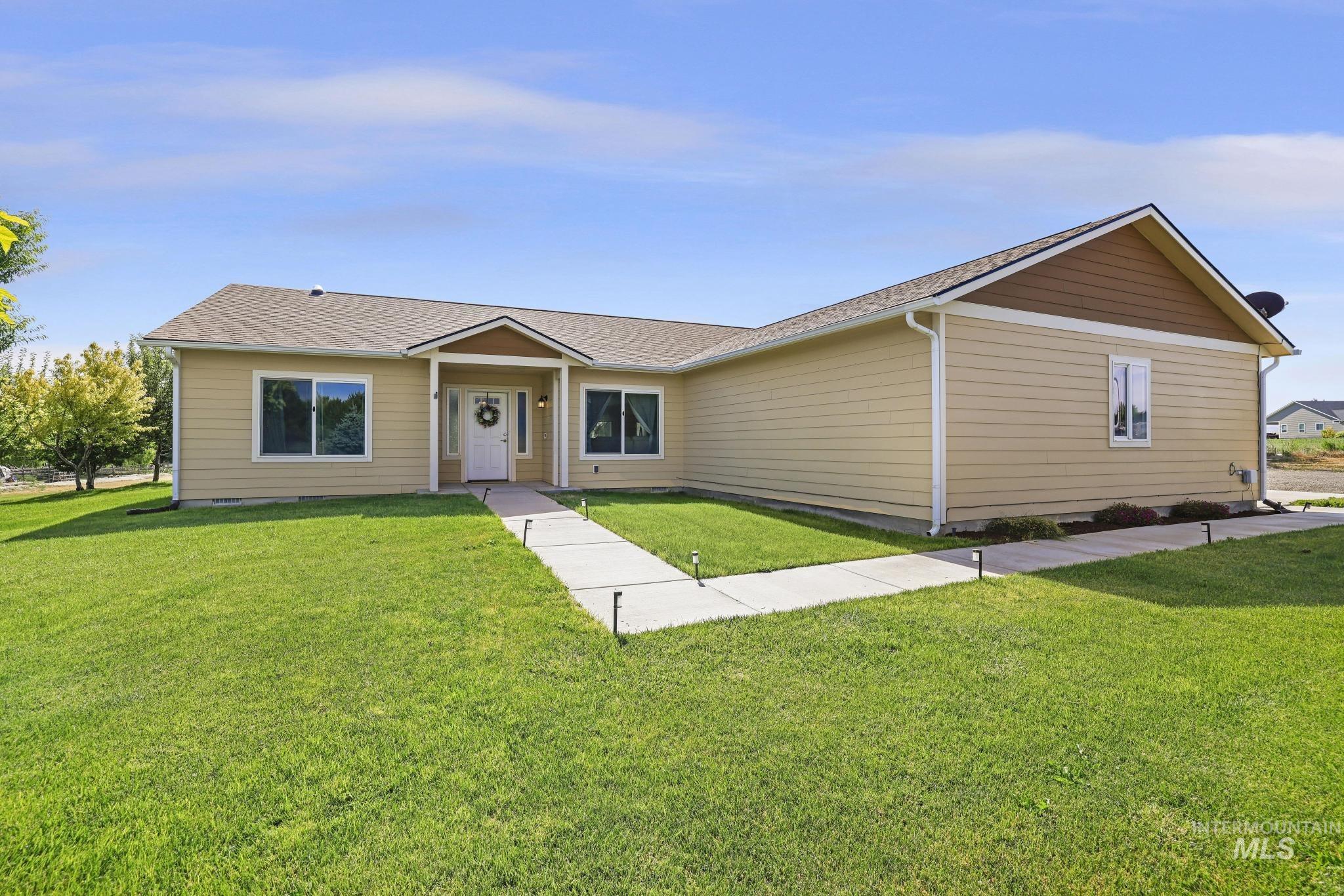 3388 N 3065 E, Twin Falls, Idaho 83301, 3 Bedrooms, 2 Bathrooms, Residential For Sale, Price $550,000,MLS 98992737